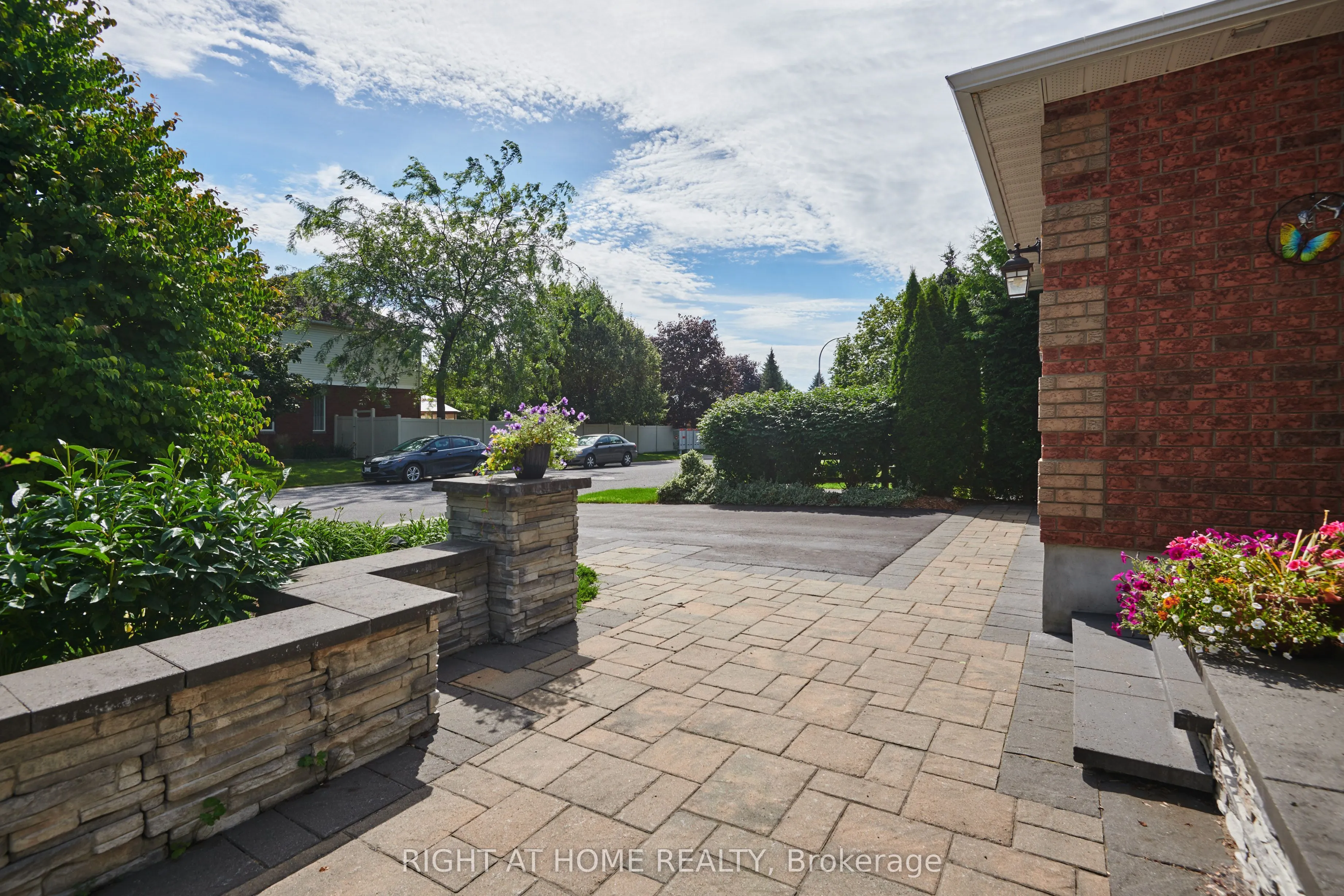 31 Forillon Crescent