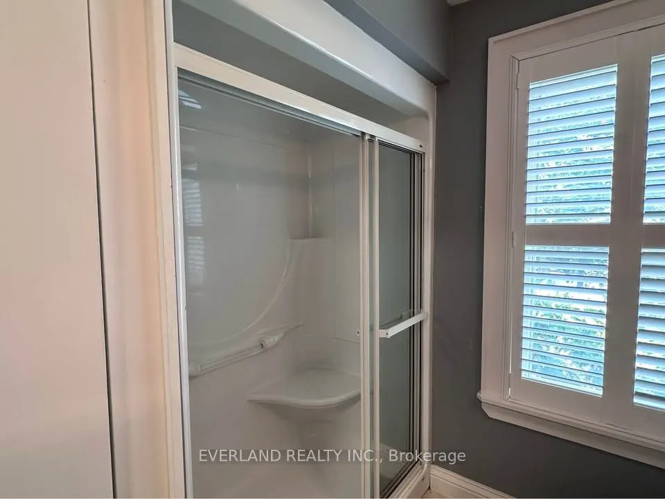3369 St Paul Avenue #Ensuite room