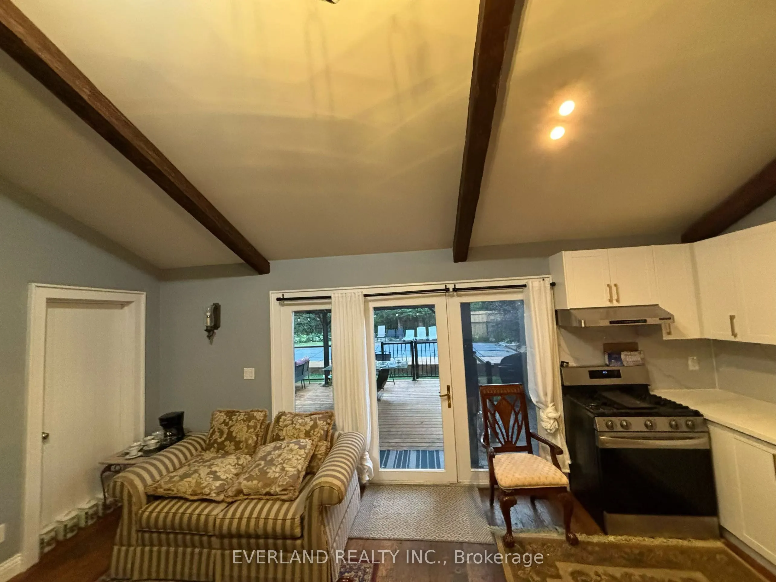 3369 St Paul Avenue #Ensuite room