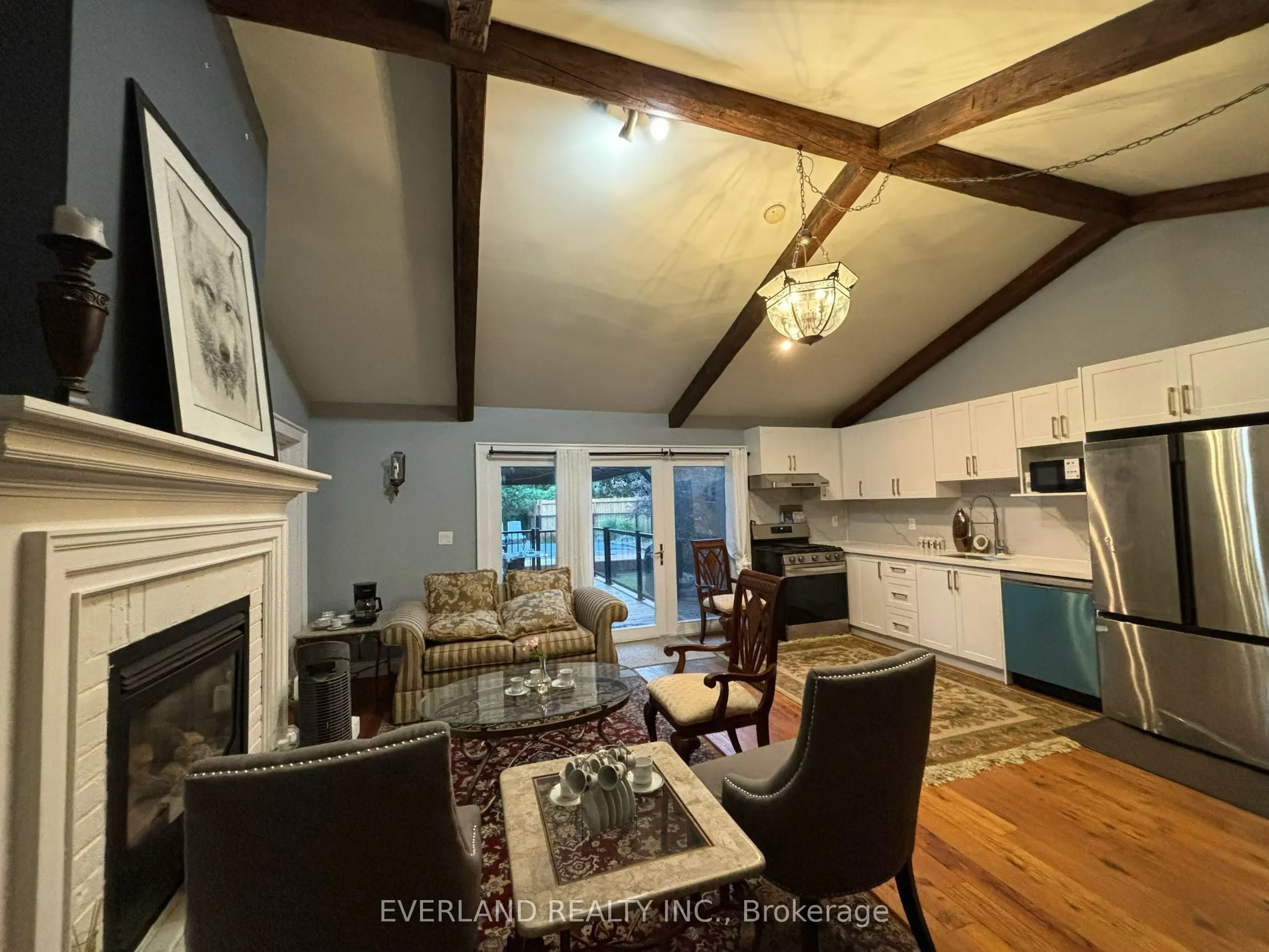 3369 St Paul Avenue #Ensuite room