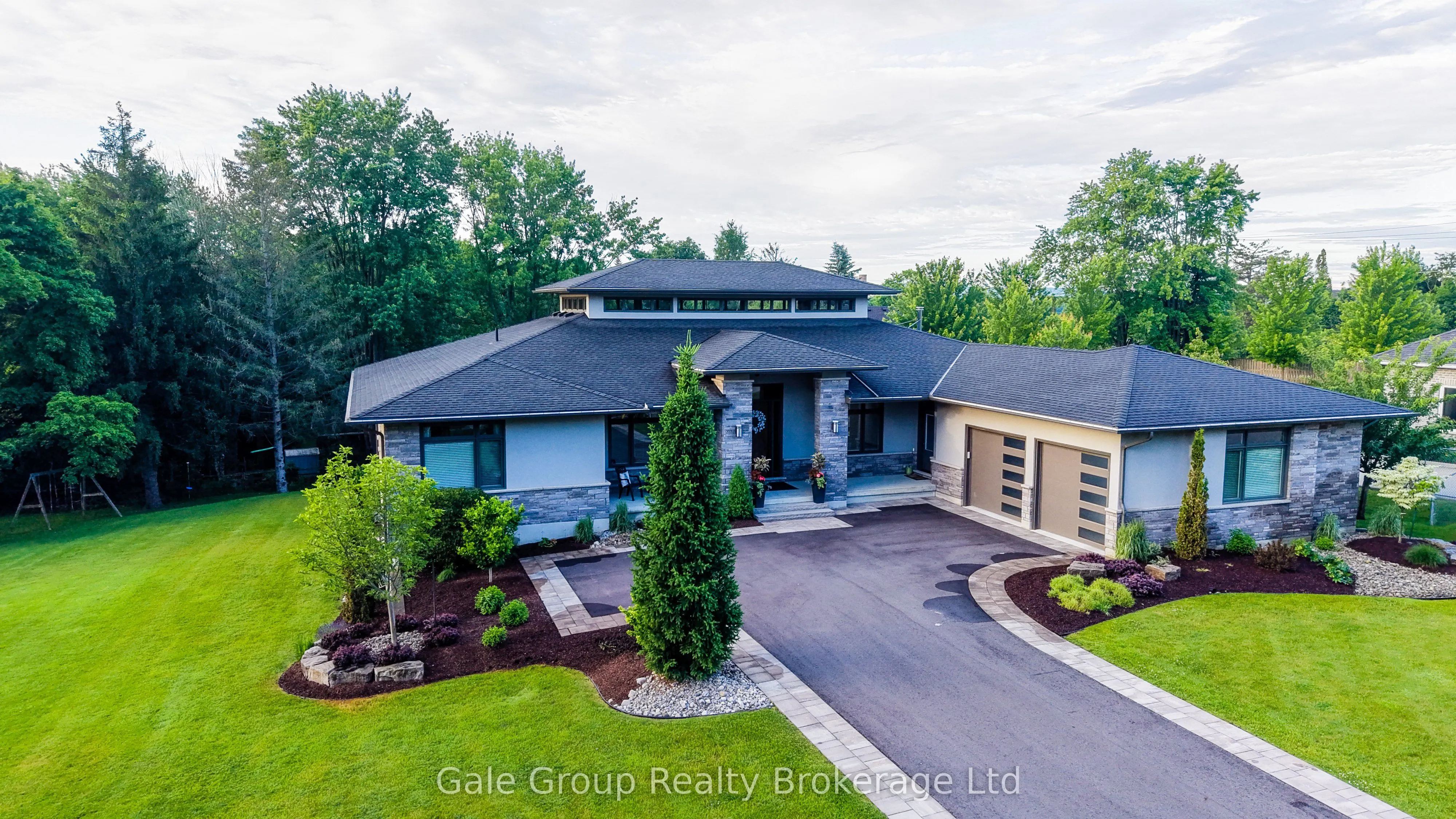 8 Pittock Park Road