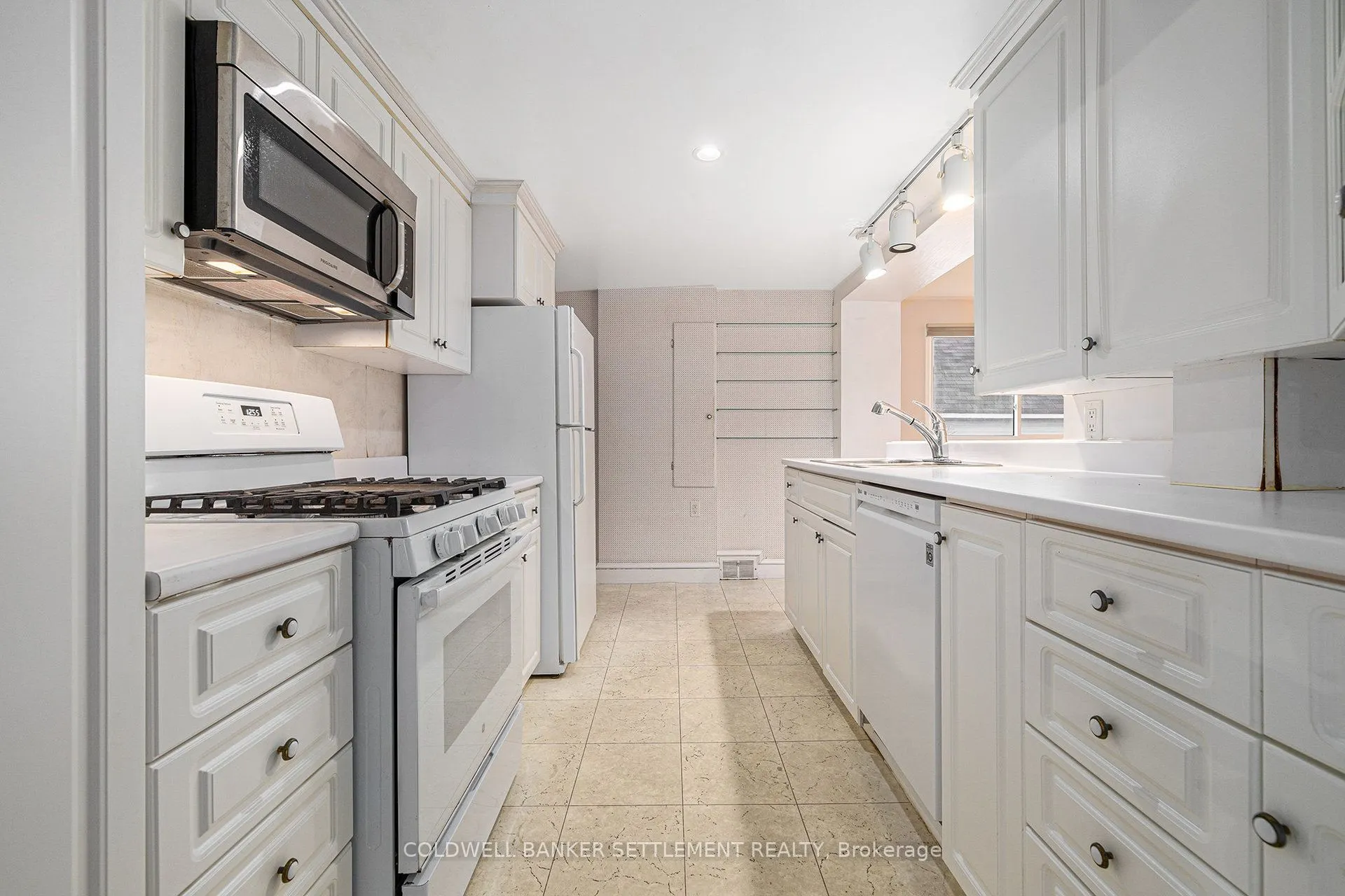 68 Wilson Street W