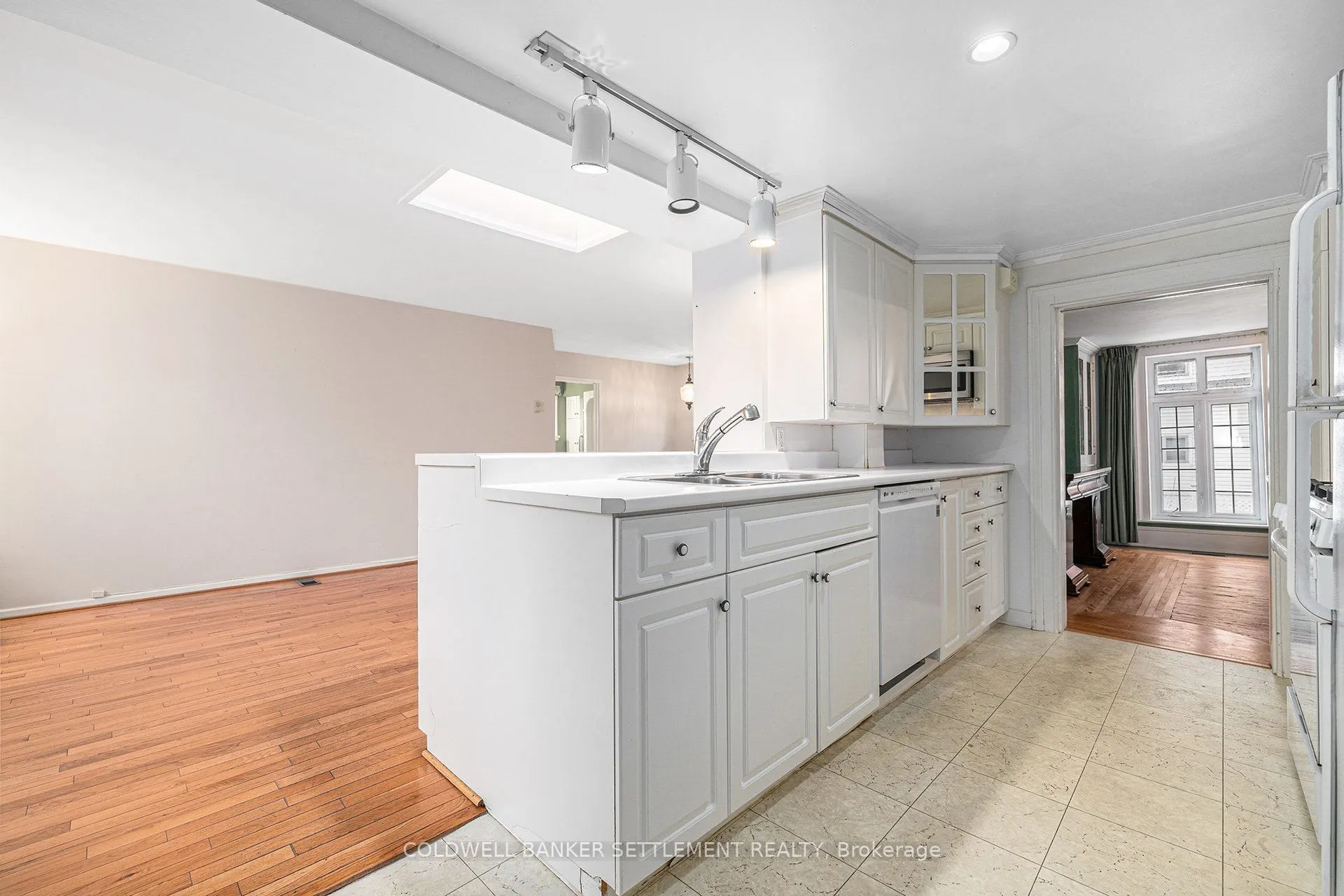 68 Wilson Street W