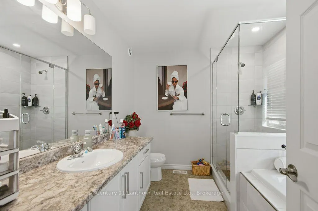 7 Cottonwood Drive