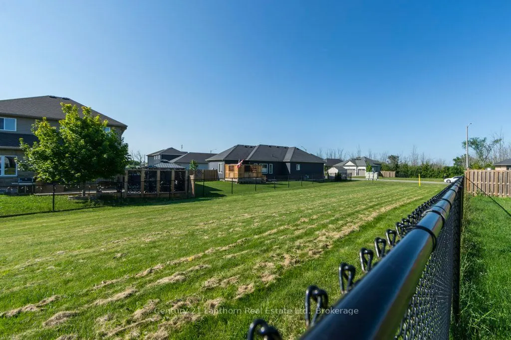 7 Cottonwood Drive
