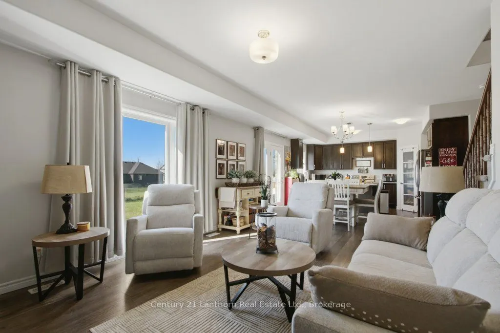 7 Cottonwood Drive