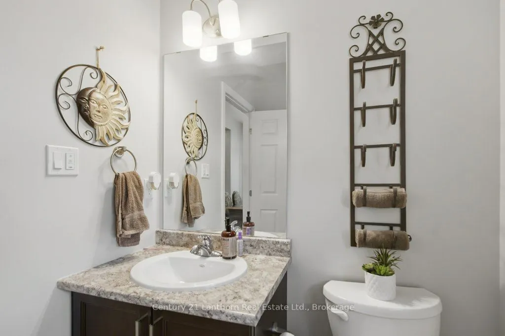 7 Cottonwood Drive