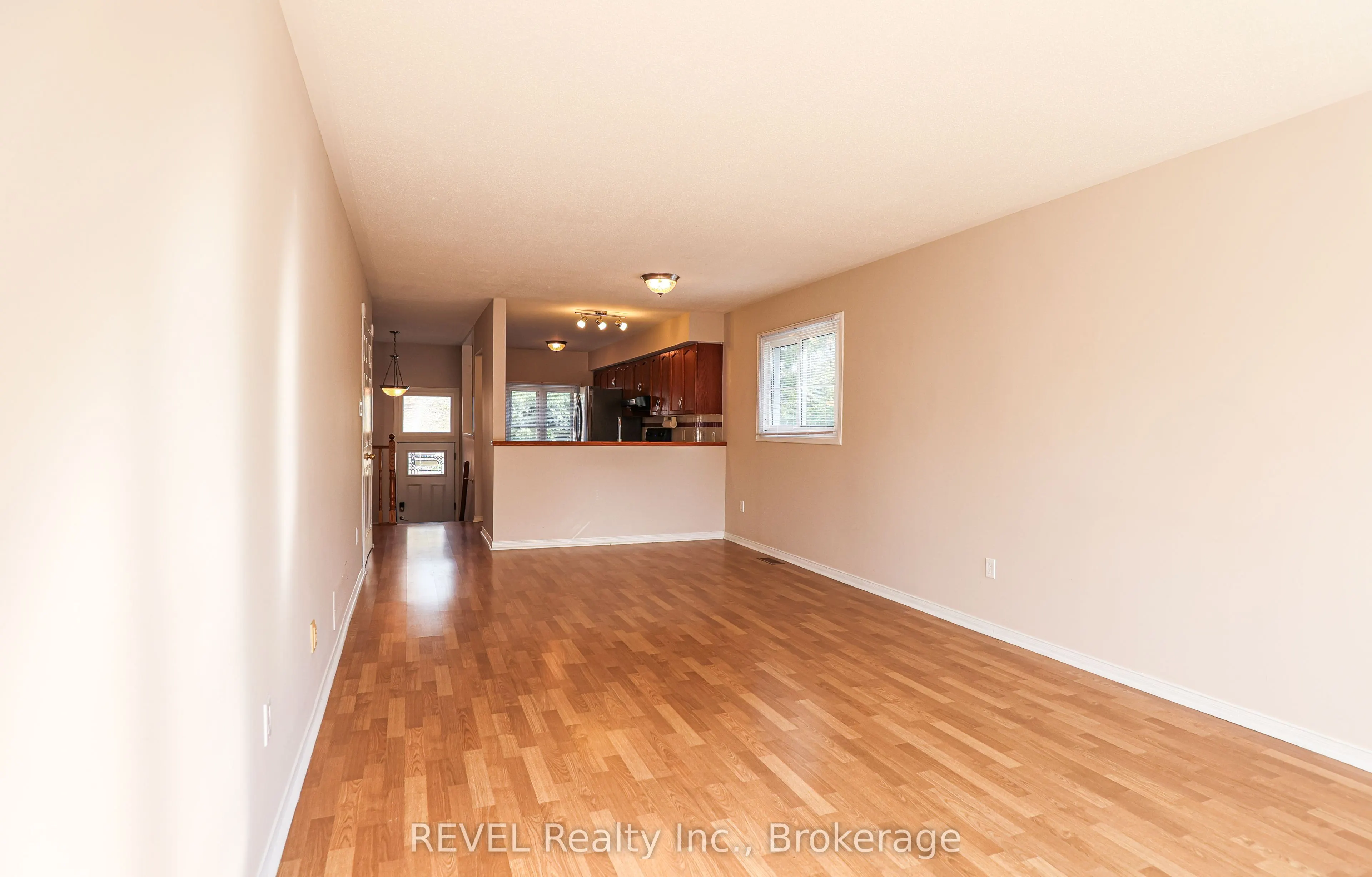 3 Jackson Court W