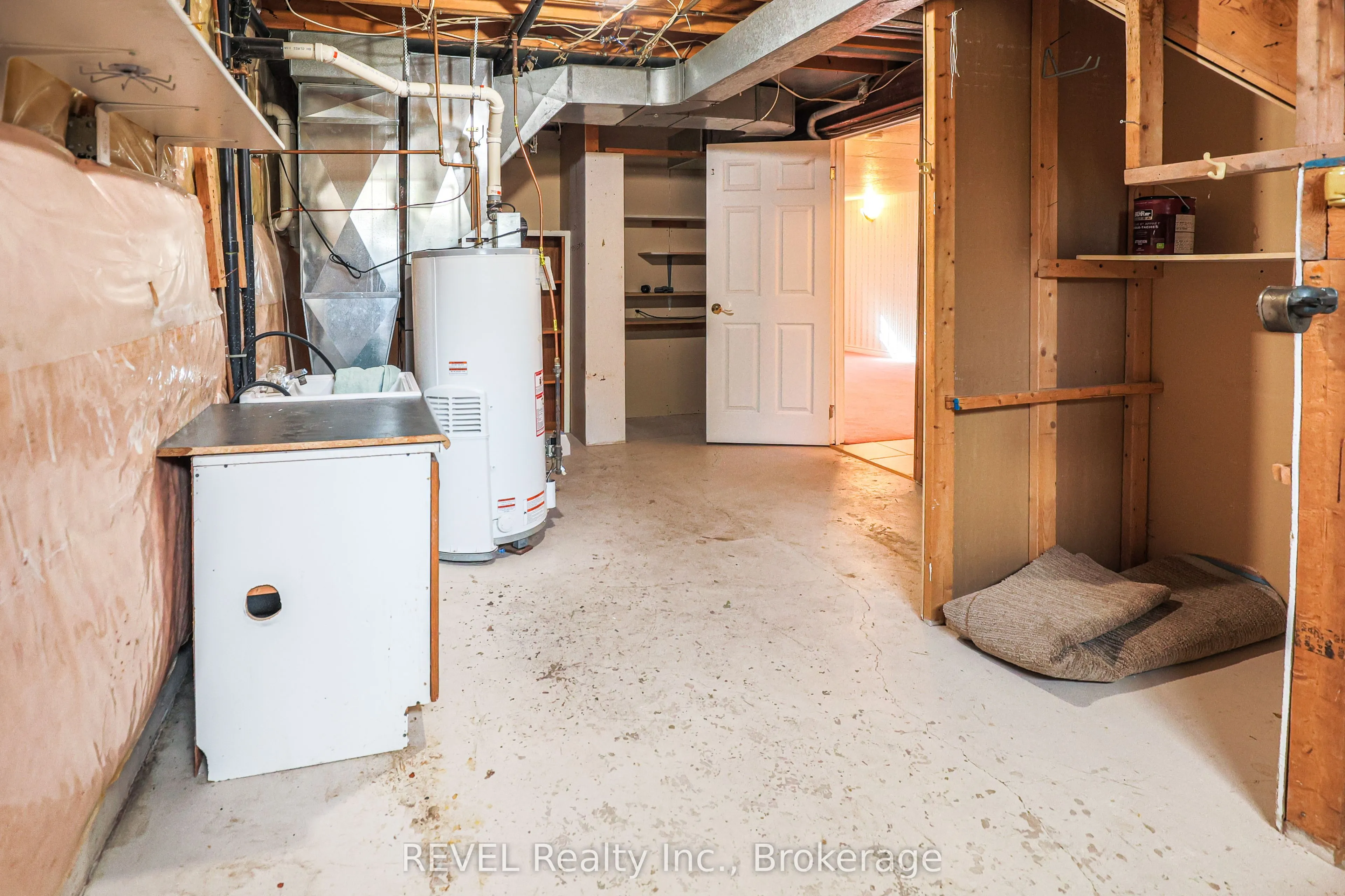 3 Jackson Court W