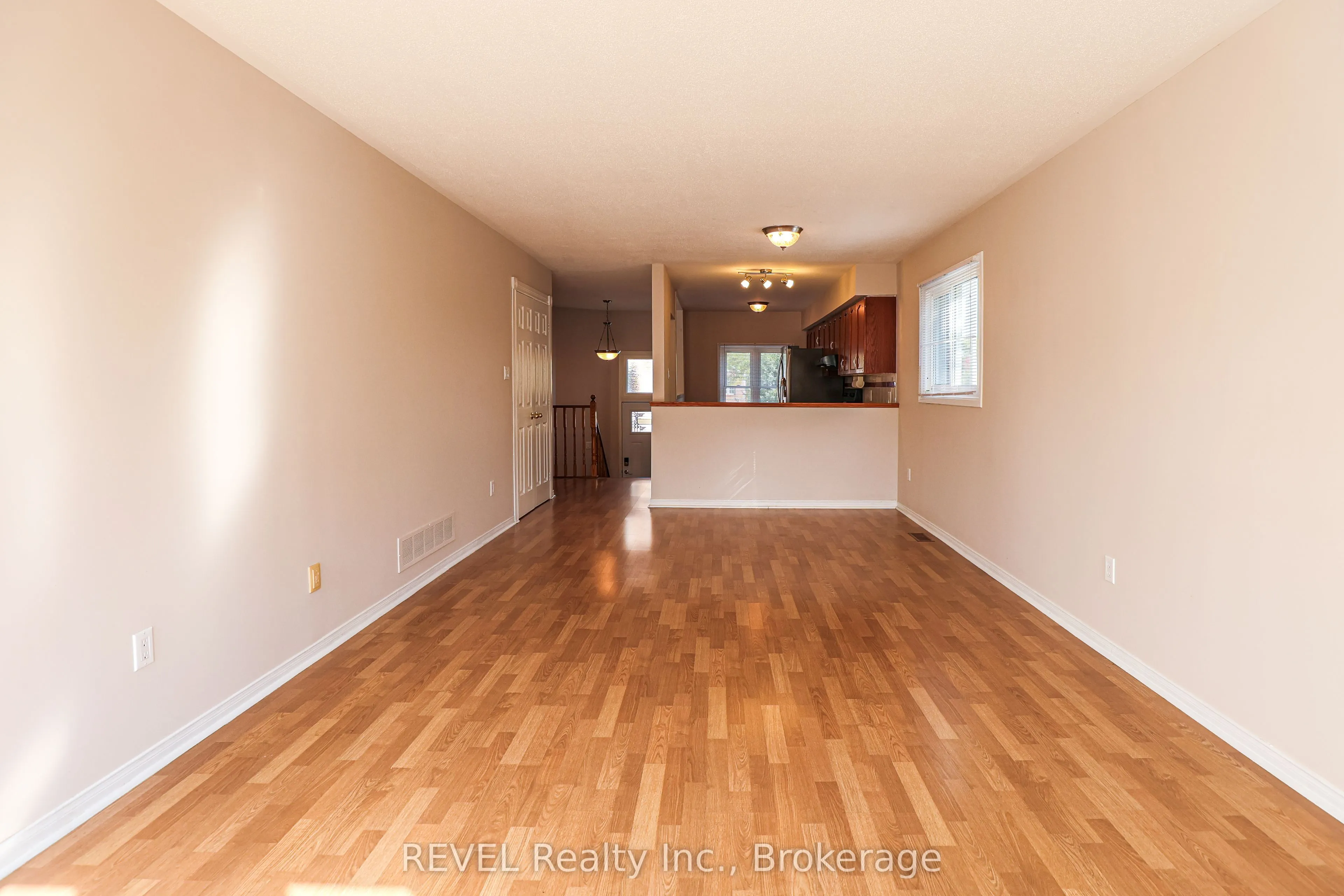 3 Jackson Court W