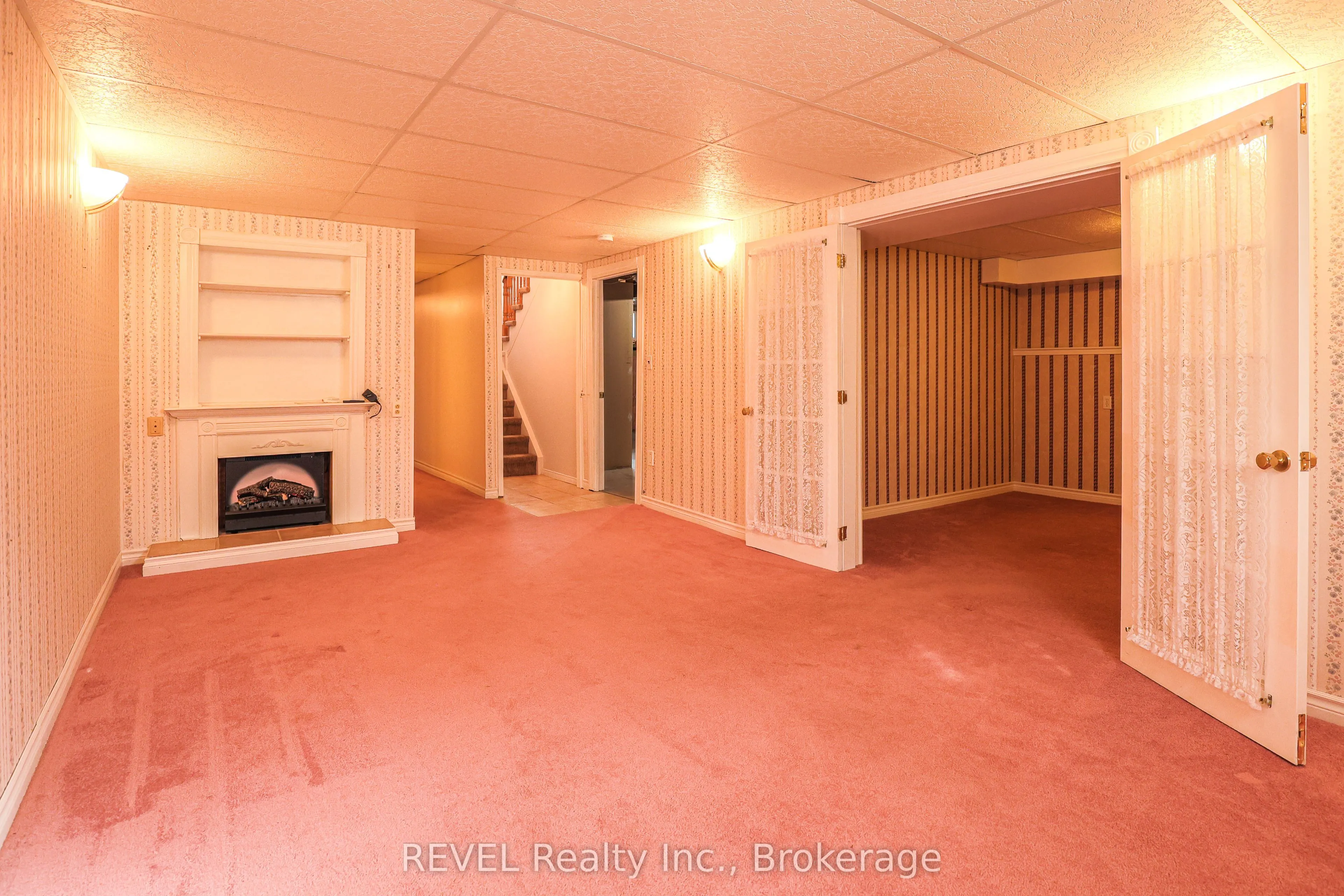 3 Jackson Court W