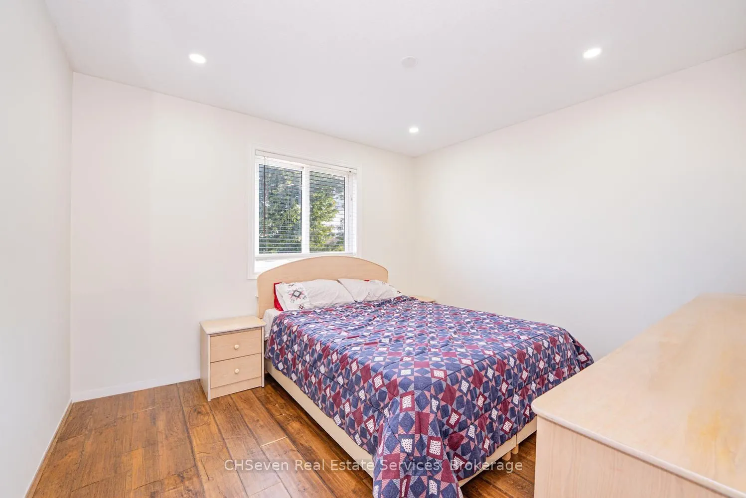 373 Thomas Slee Drive