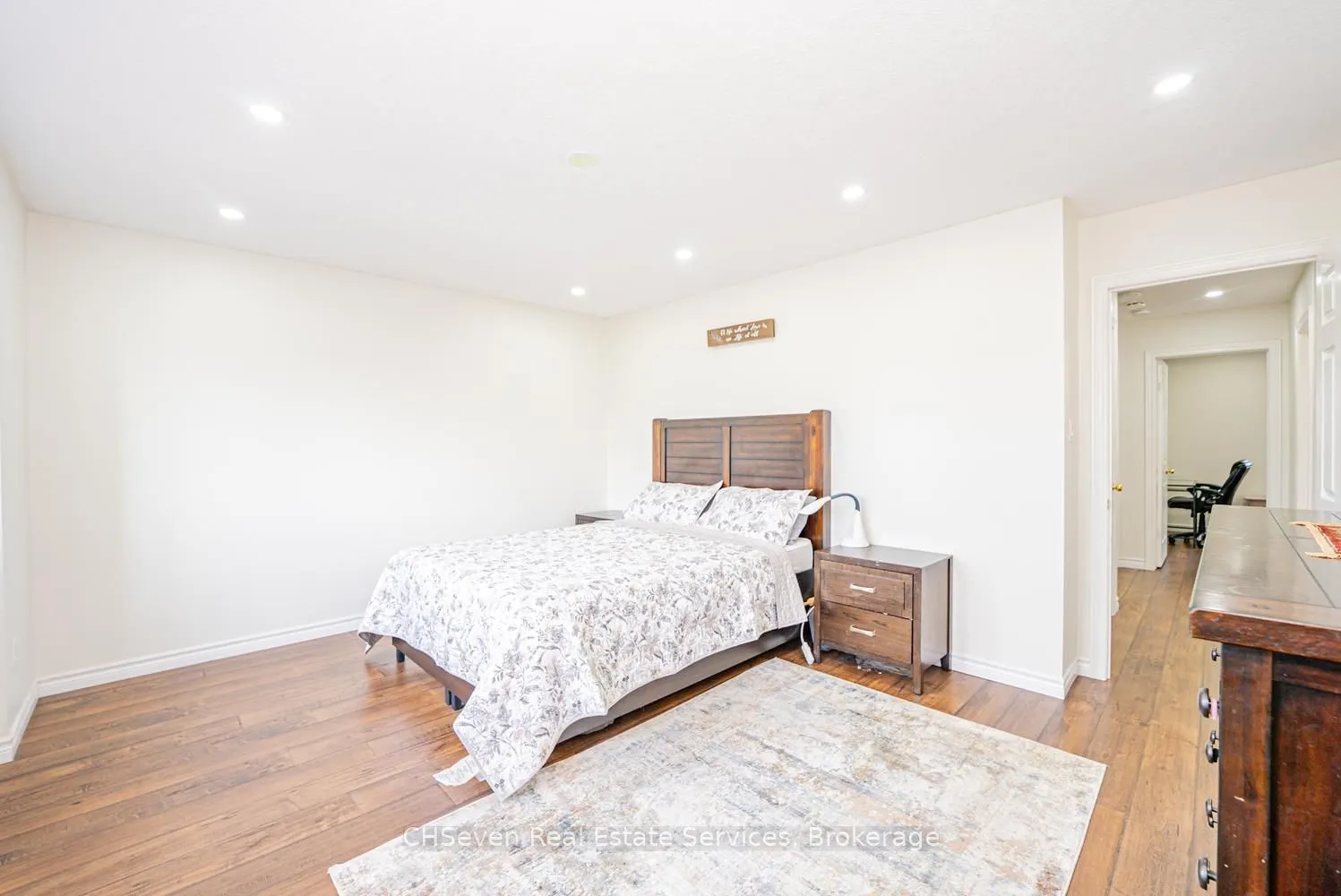 373 Thomas Slee Drive
