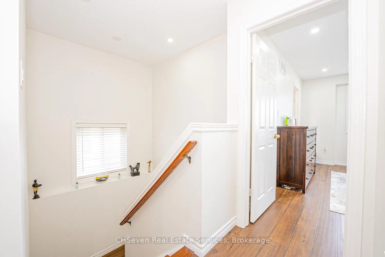 373 Thomas Slee Drive