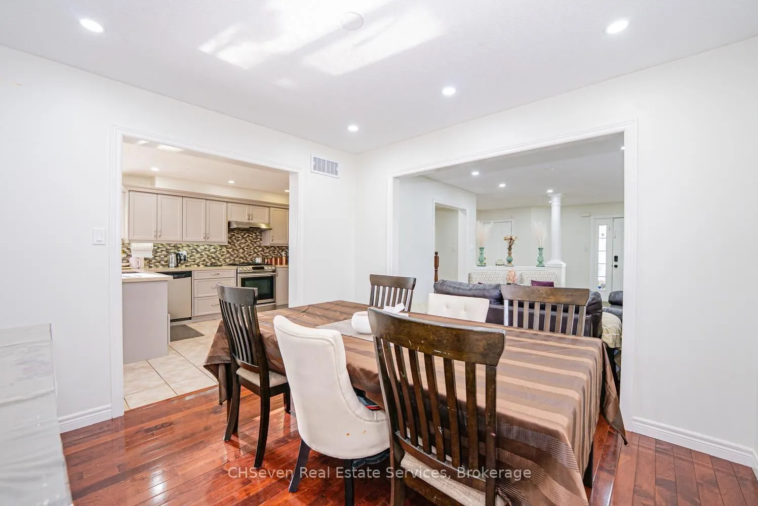 373 Thomas Slee Drive