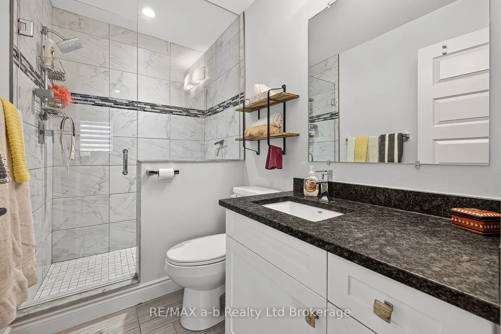 175 INGERSOLL Street N #9