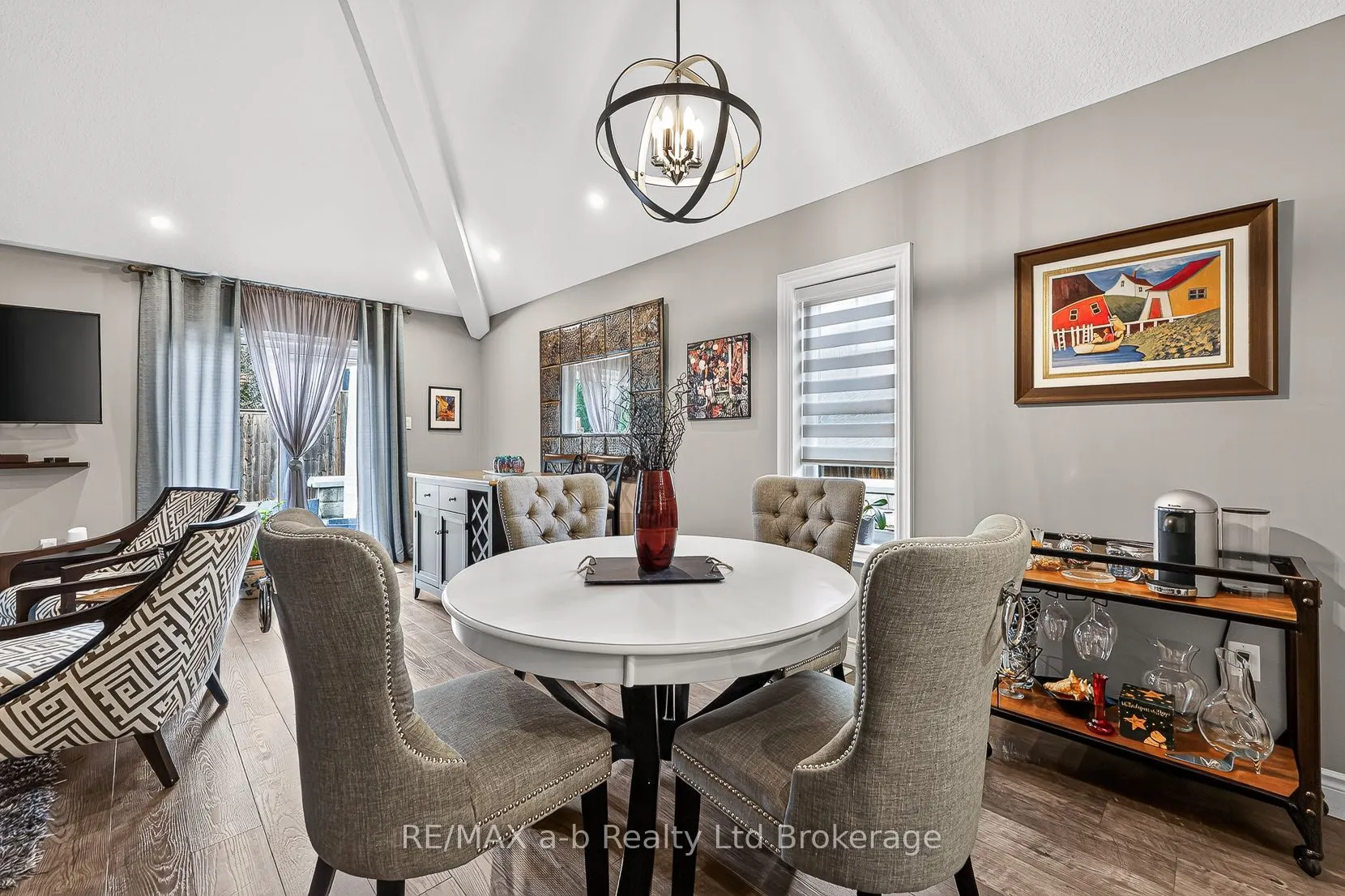 175 INGERSOLL Street N #9