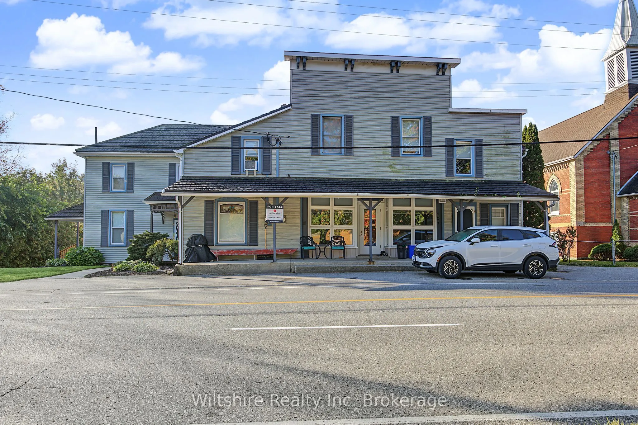 407 Main Street E