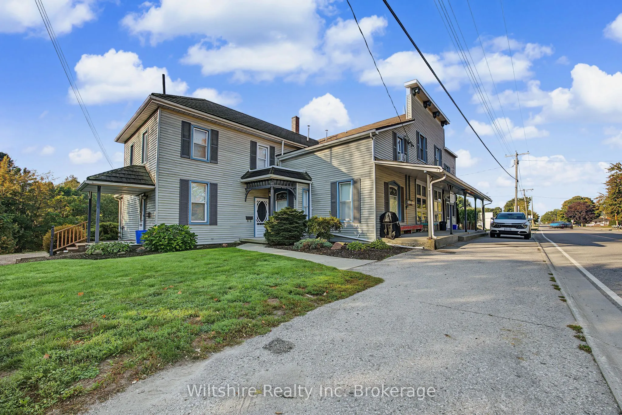 407 Main Street E