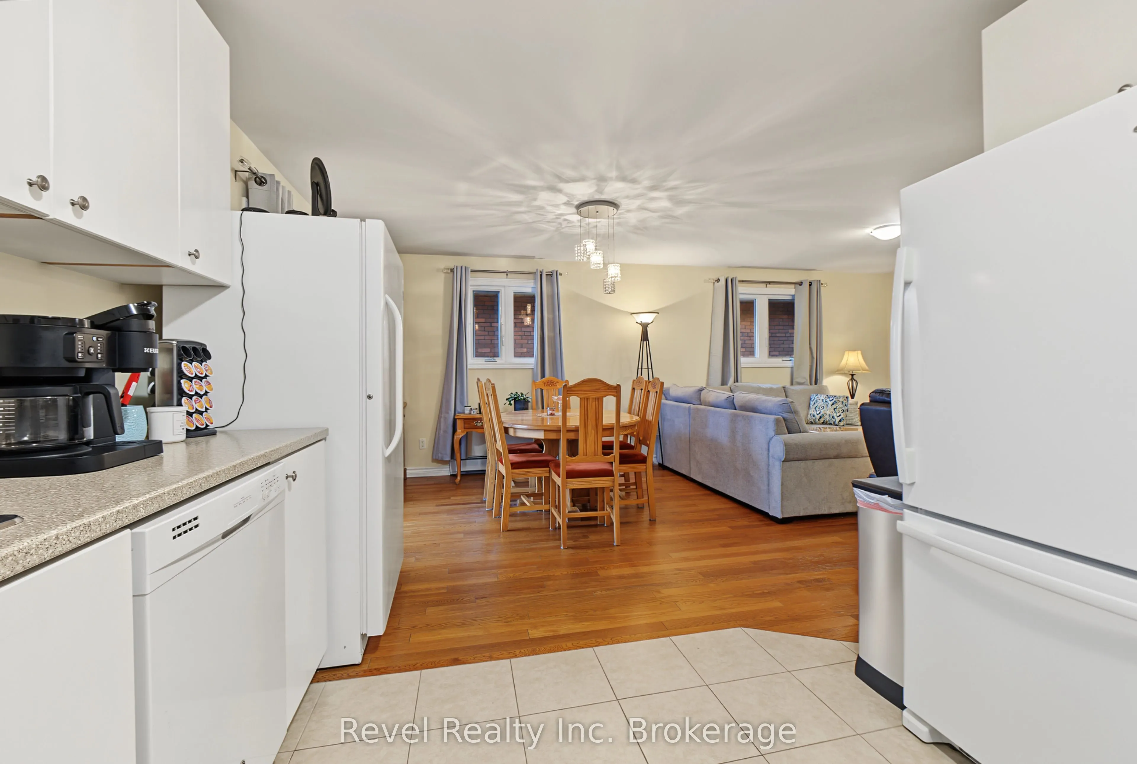 373 First Avenue E