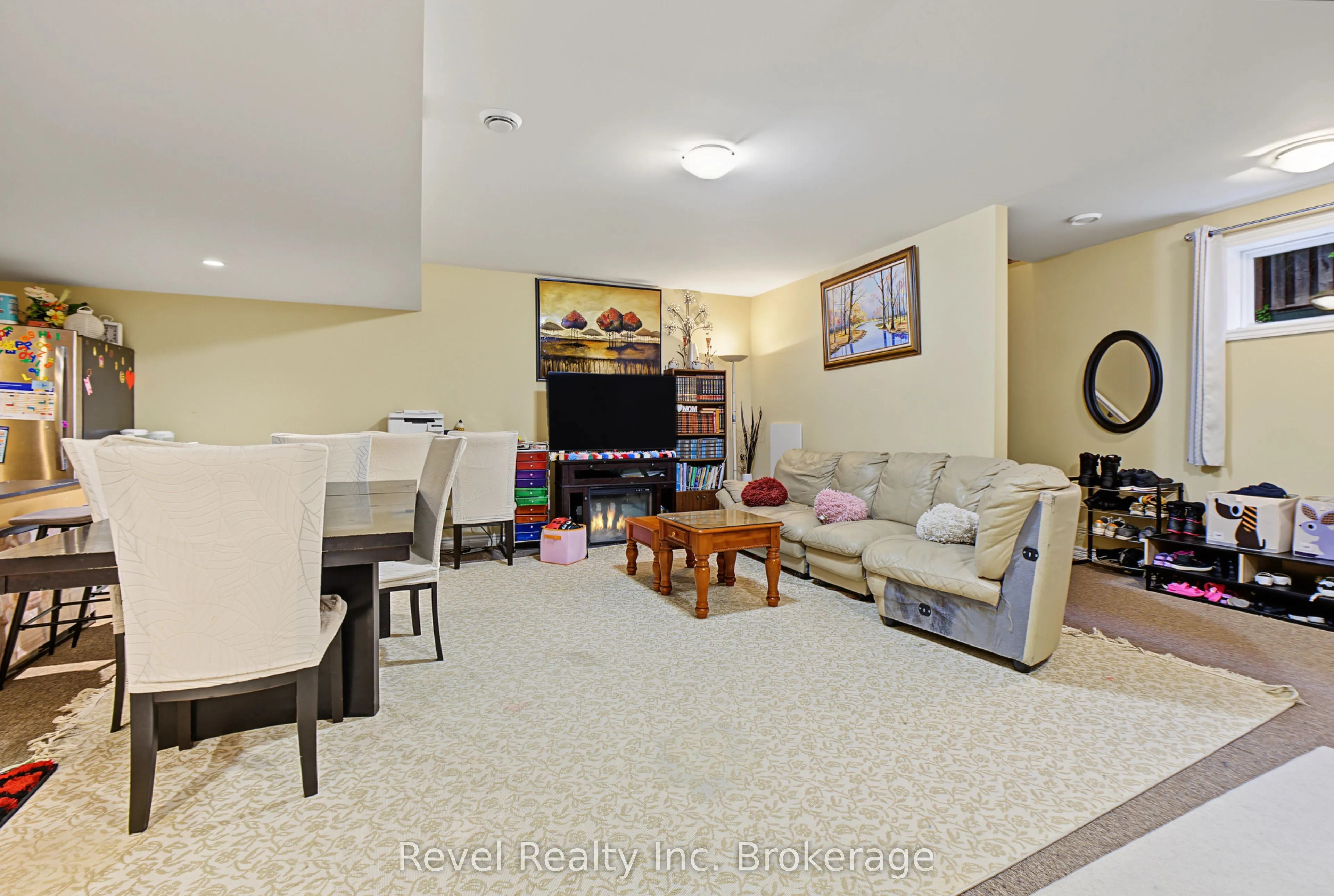 373 First Avenue E