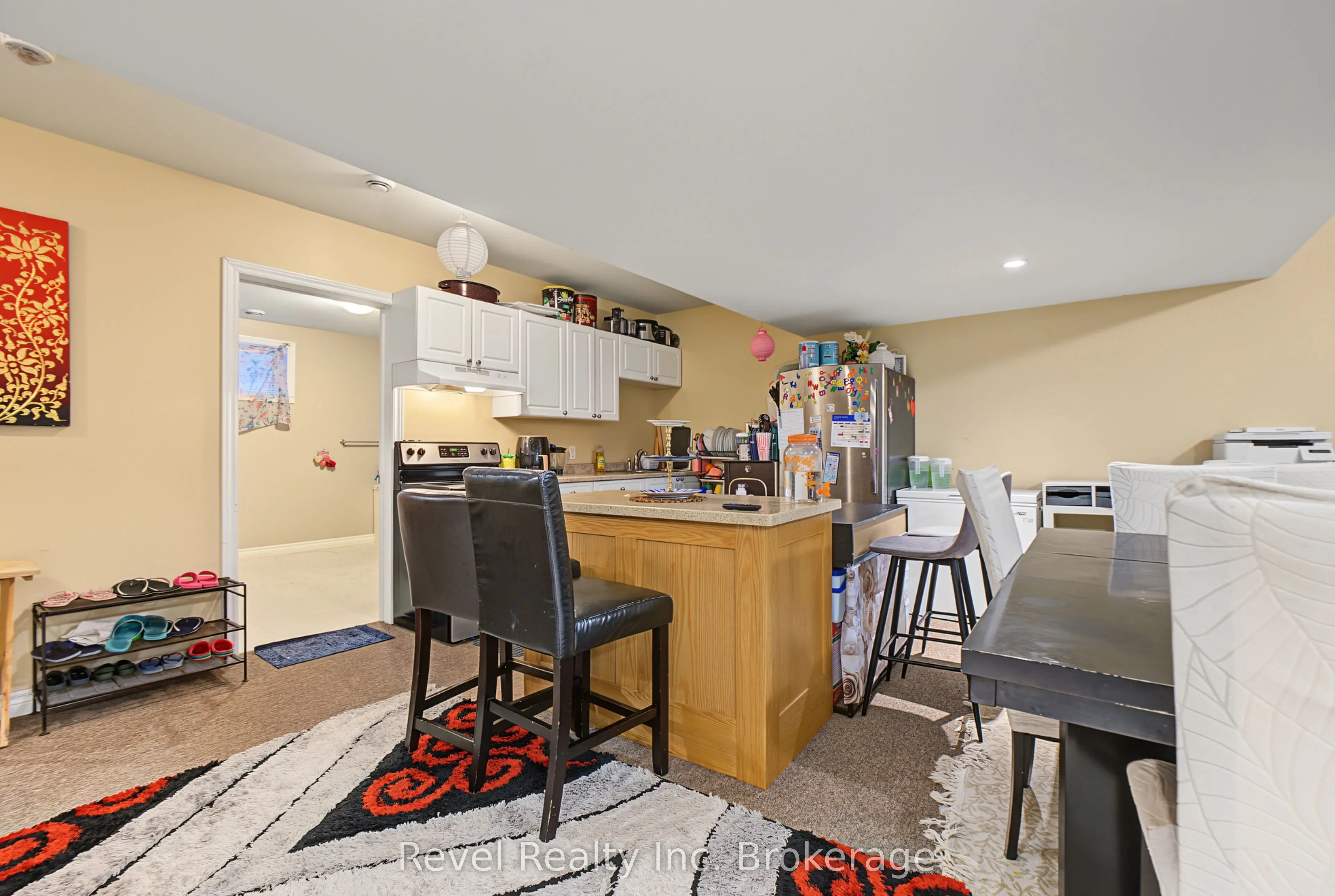 373 First Avenue E