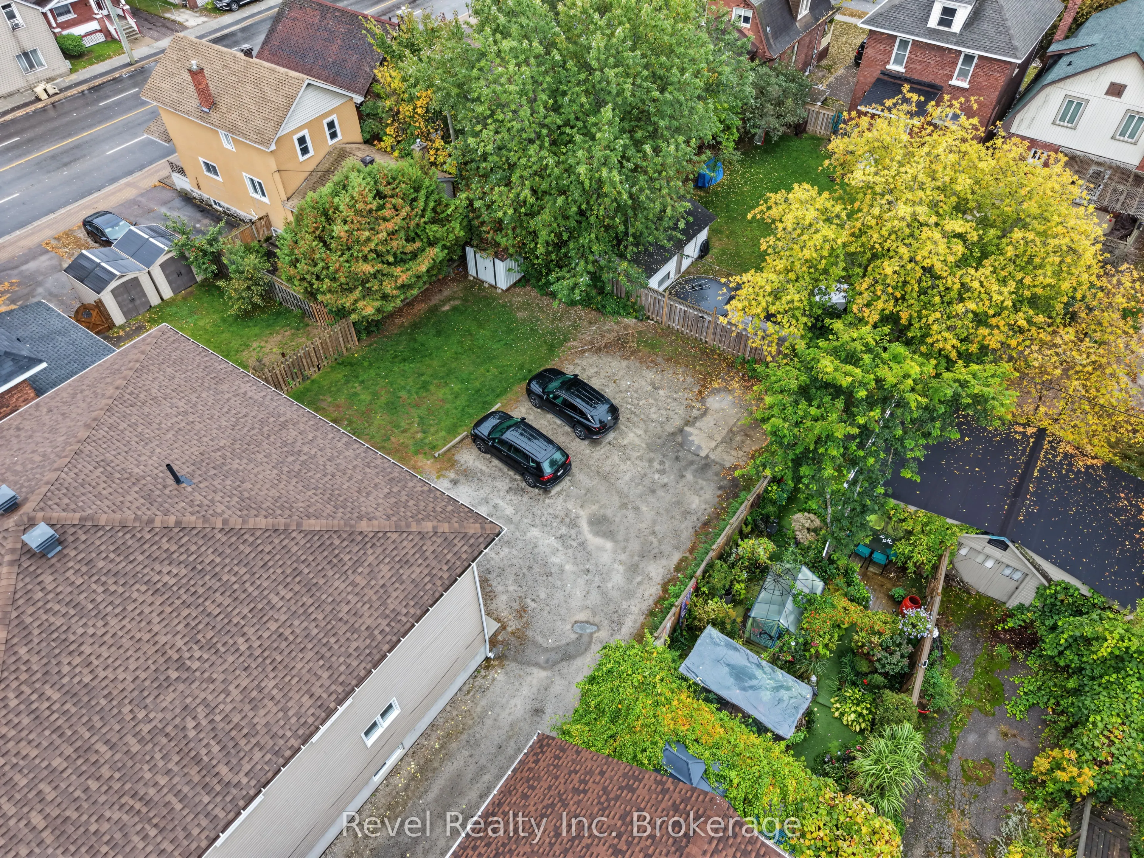 373 First Avenue E