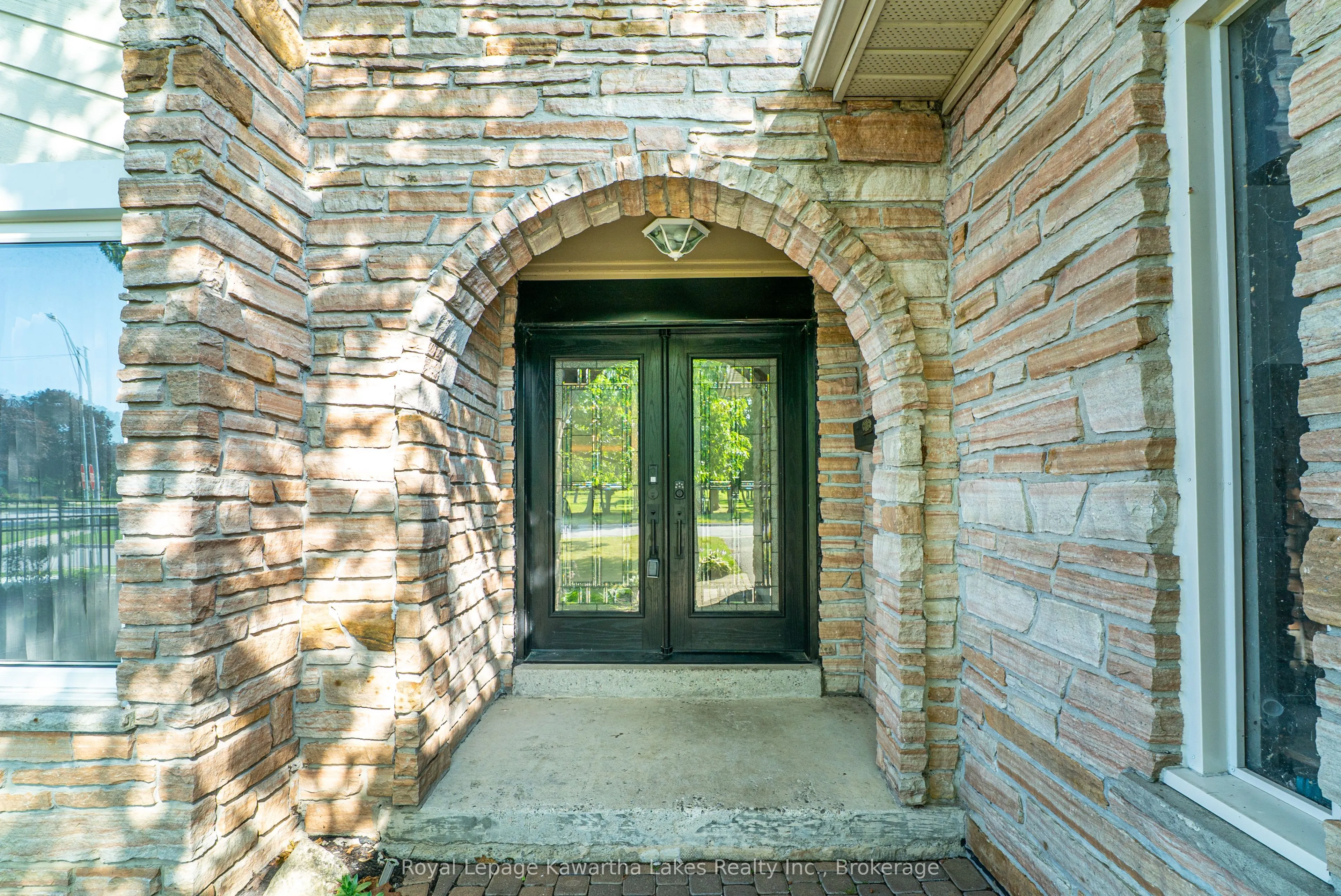 60 Sanderling Crescent