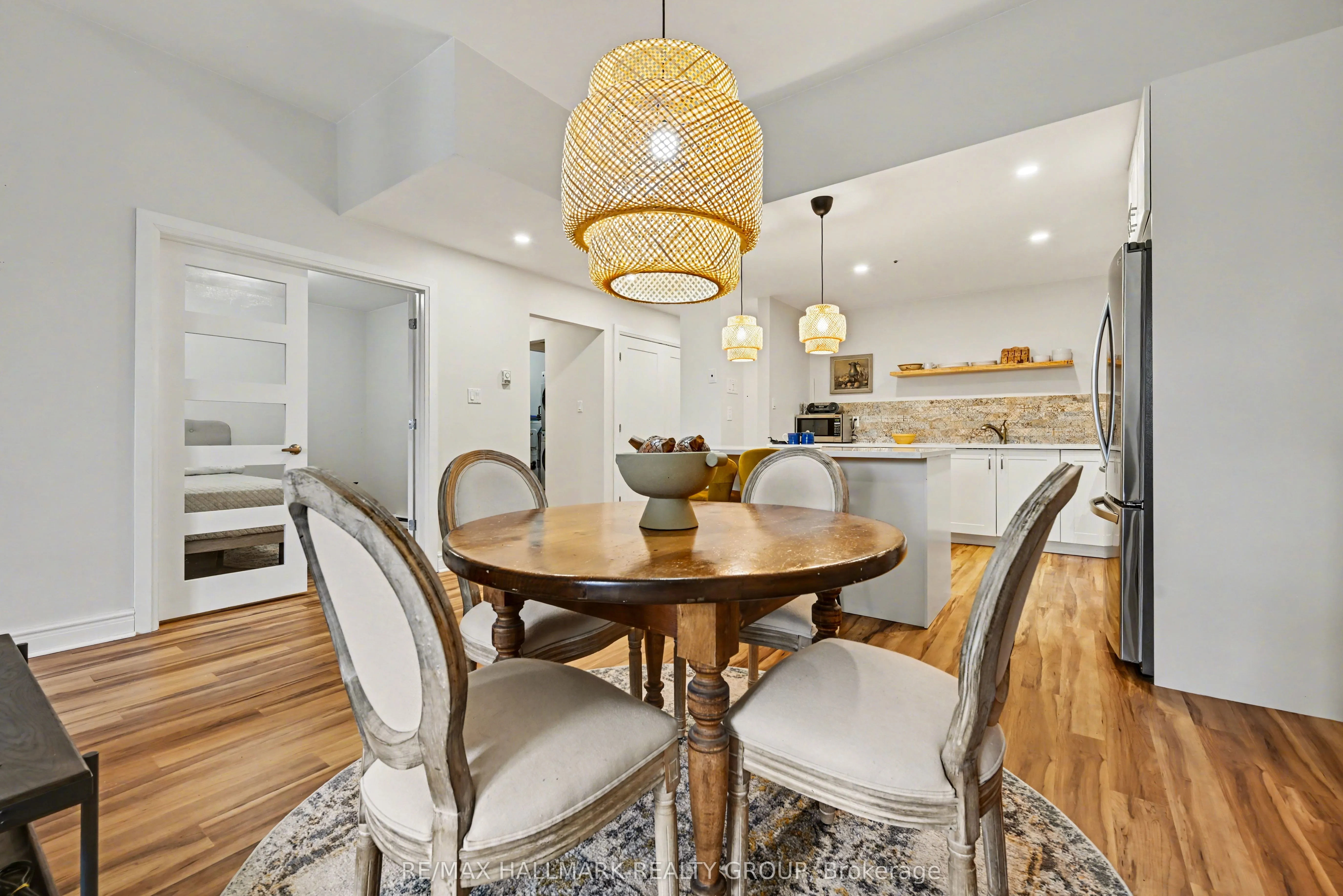 1 Rosamond Street E #206