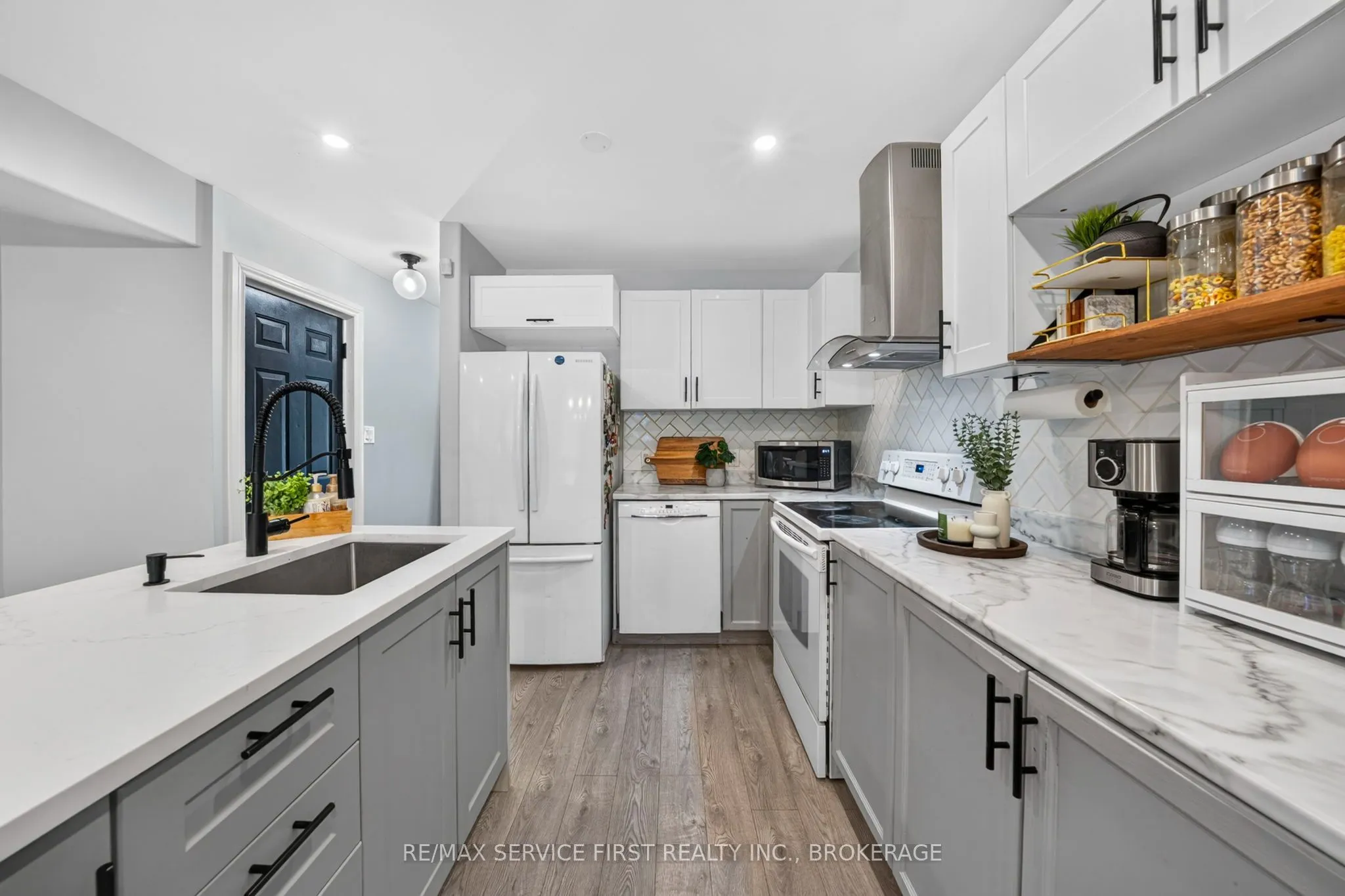 1362 Thornwood Crescent