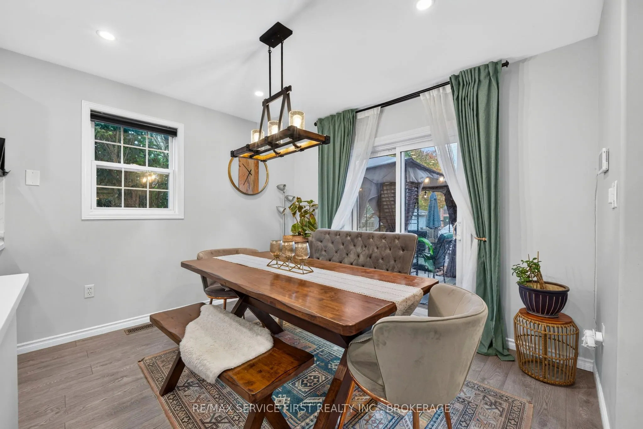 1362 Thornwood Crescent