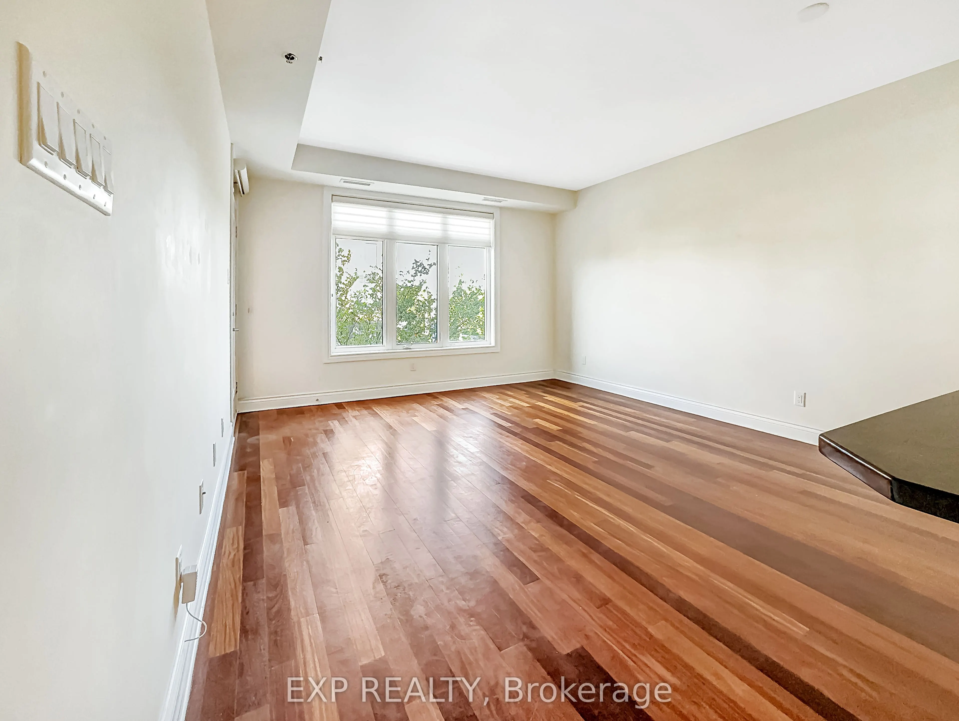 323 Winona Avenue #10