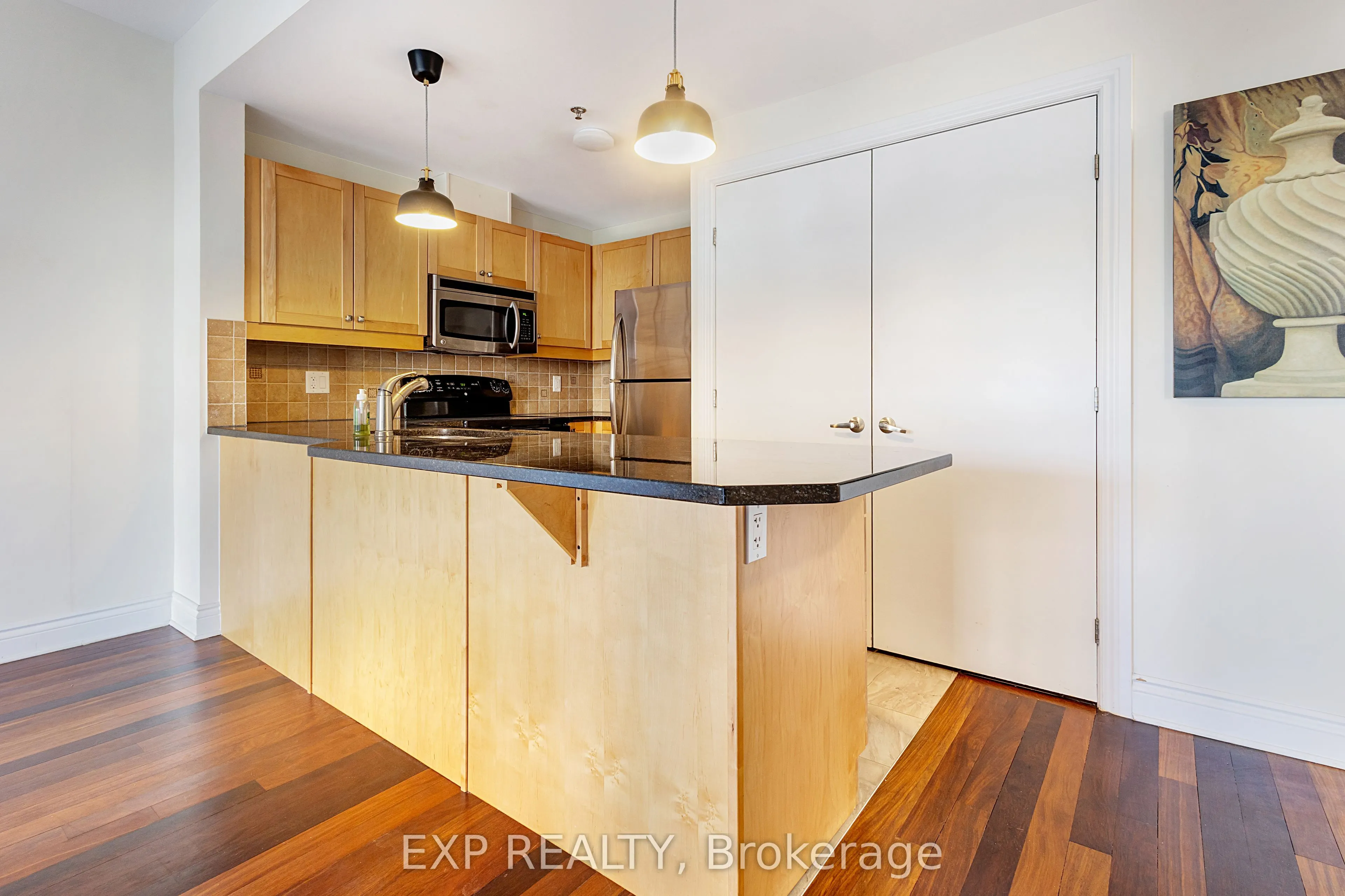323 Winona Avenue #10