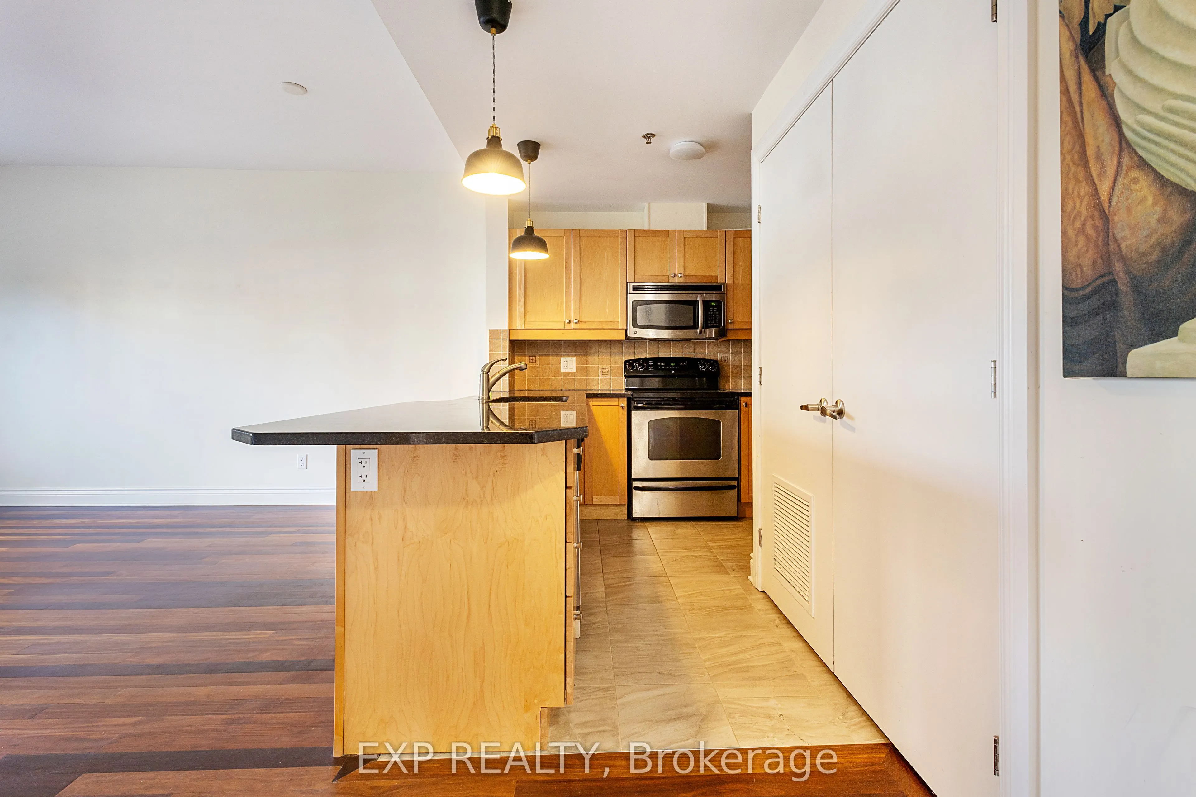 323 Winona Avenue #10