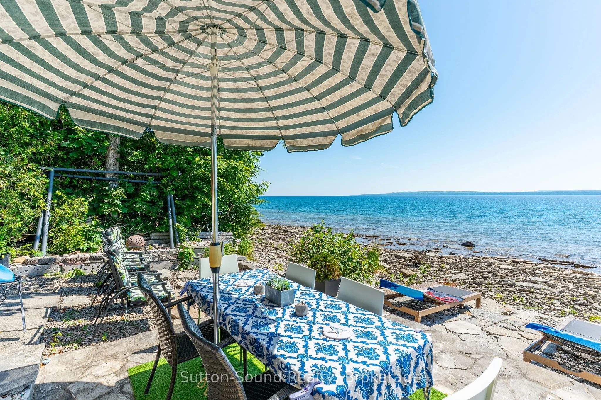 427 Balmy Beach Road