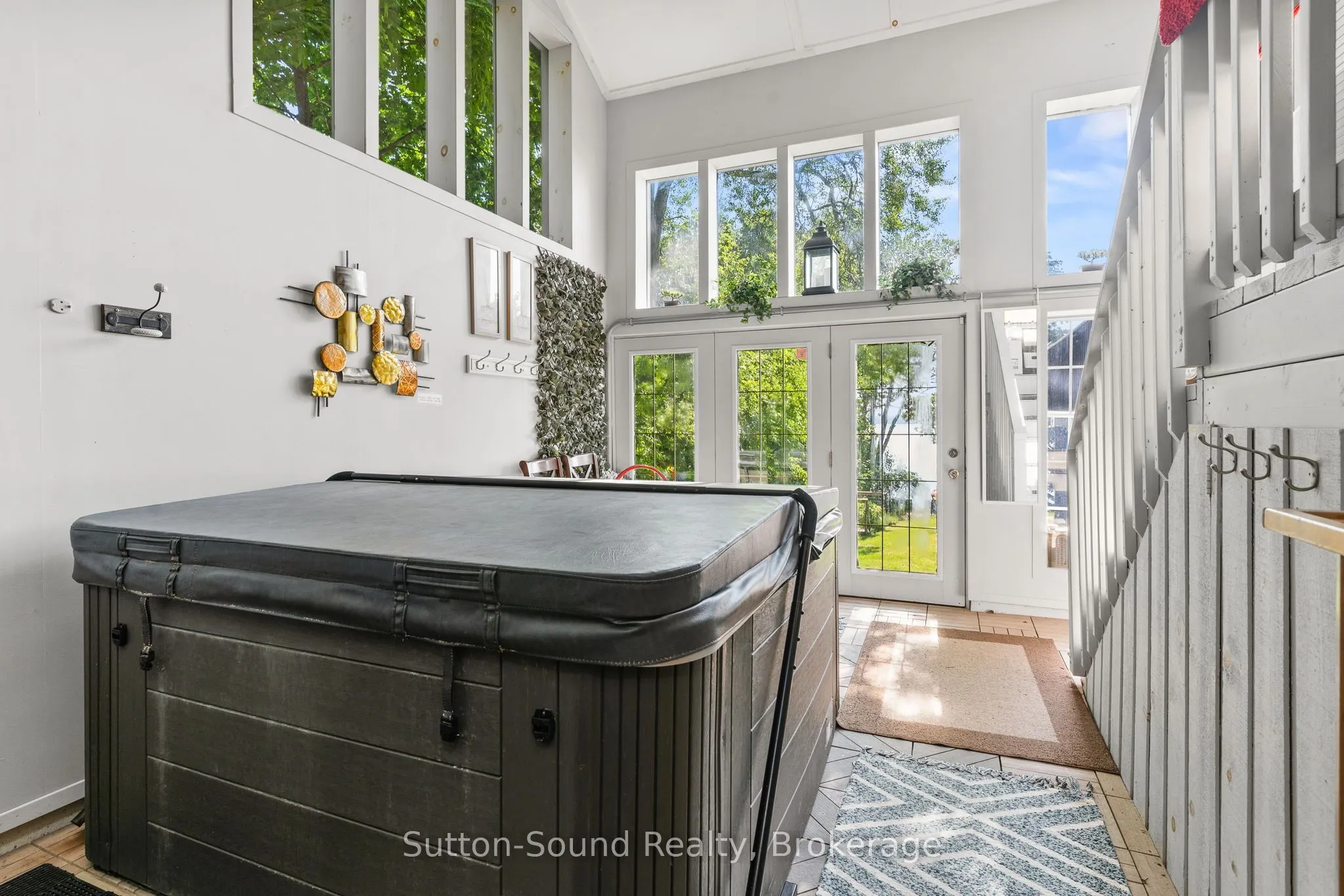 427 Balmy Beach Road