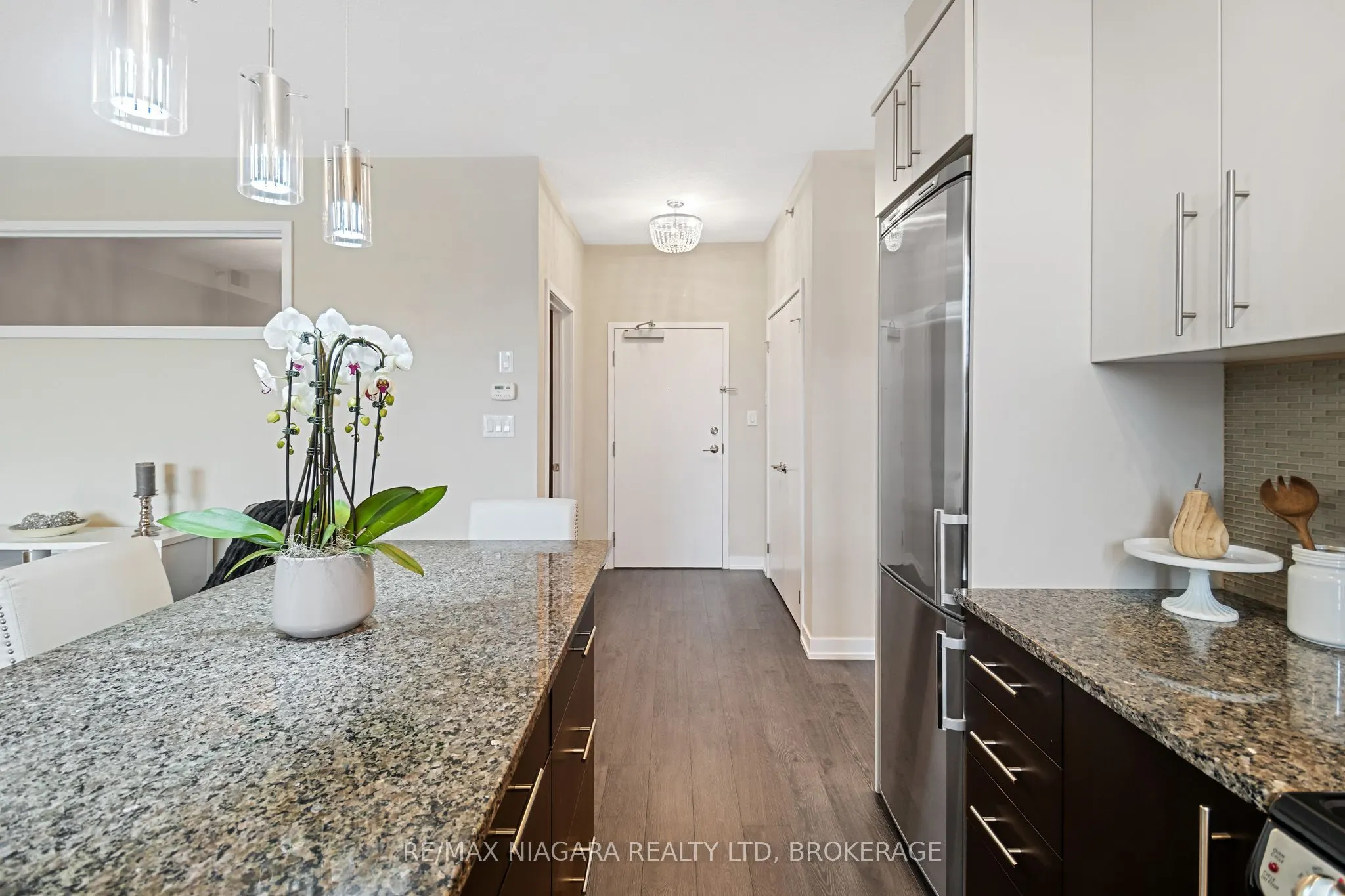 520 North Service Road #411