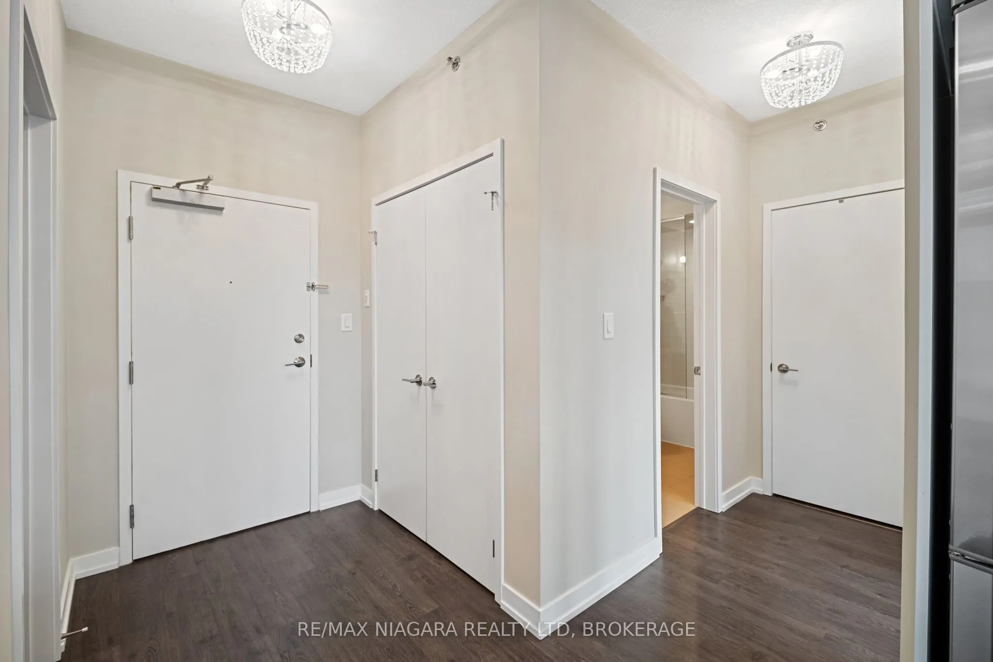 520 North Service Road #411