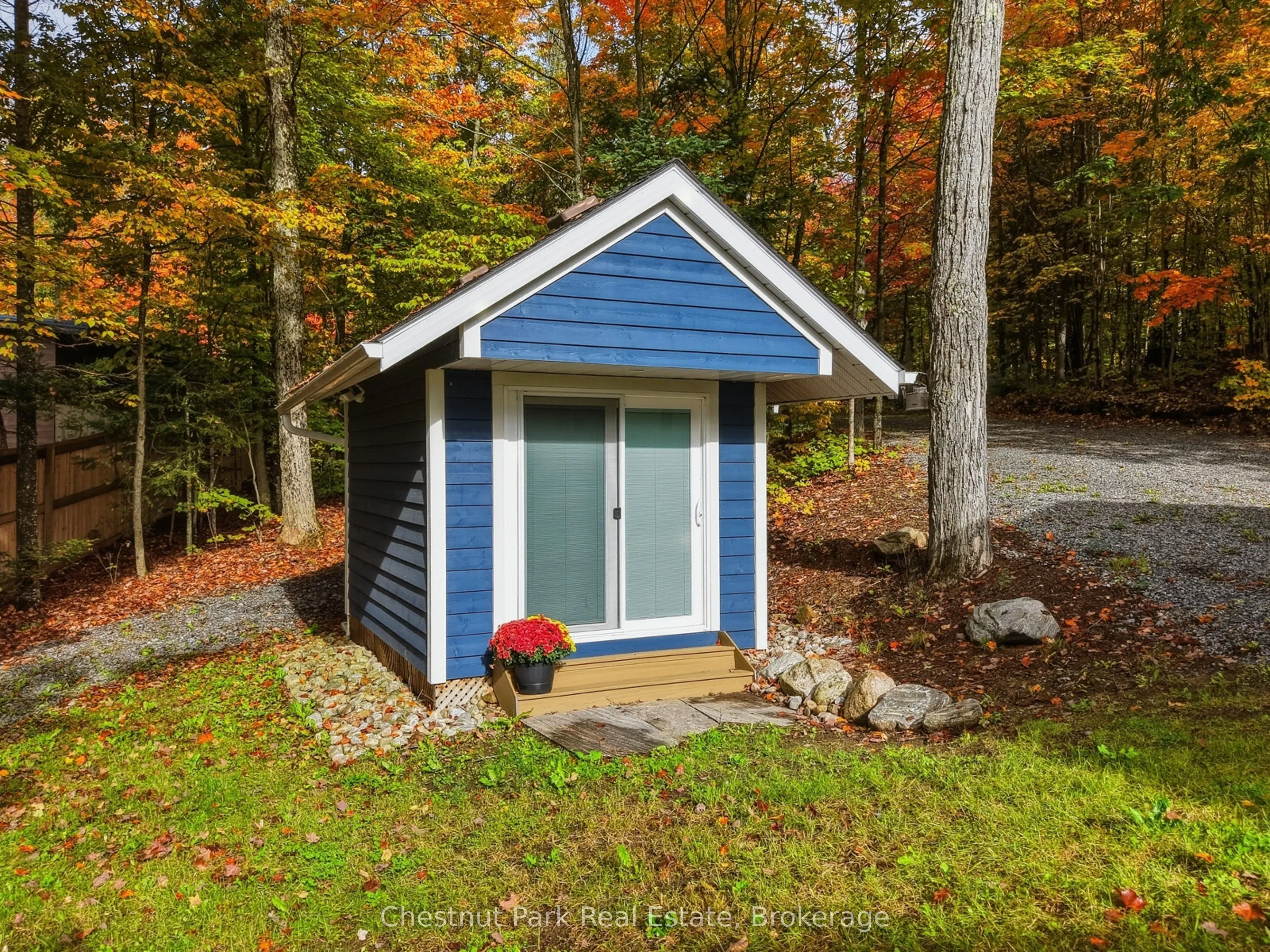 1252 Winders Bay Road