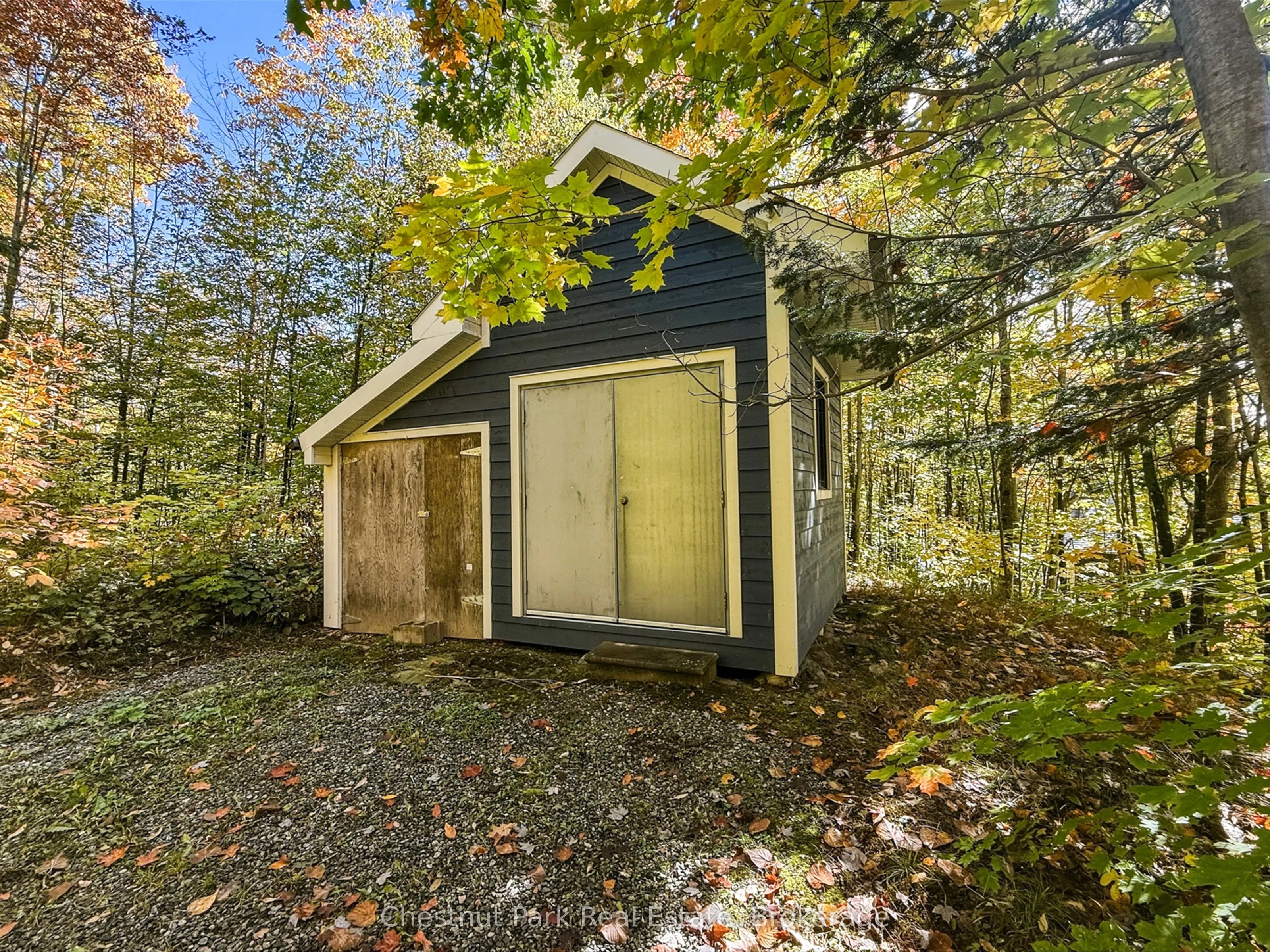 1252 Winders Bay Road