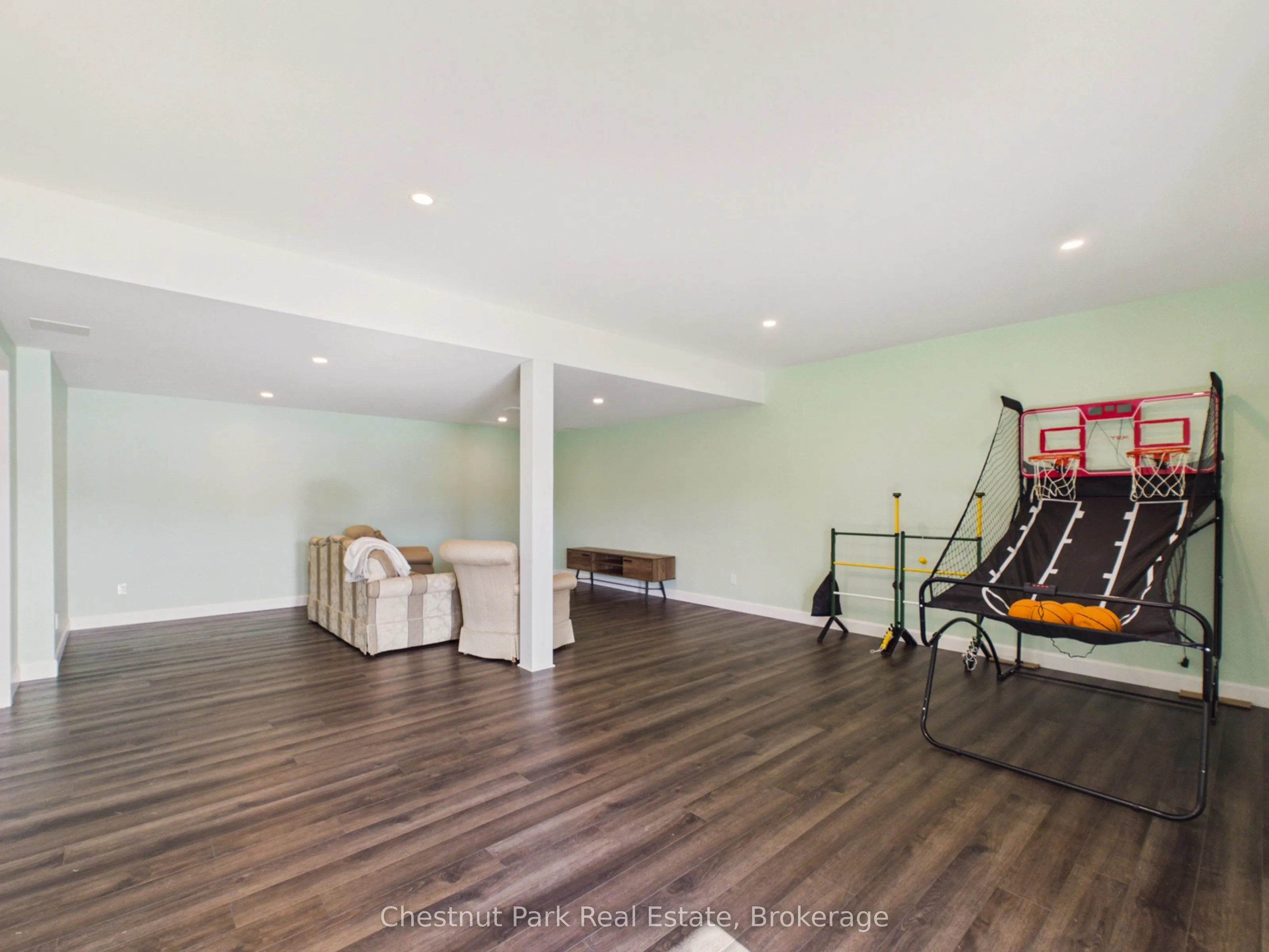 1252 Winders Bay Road
