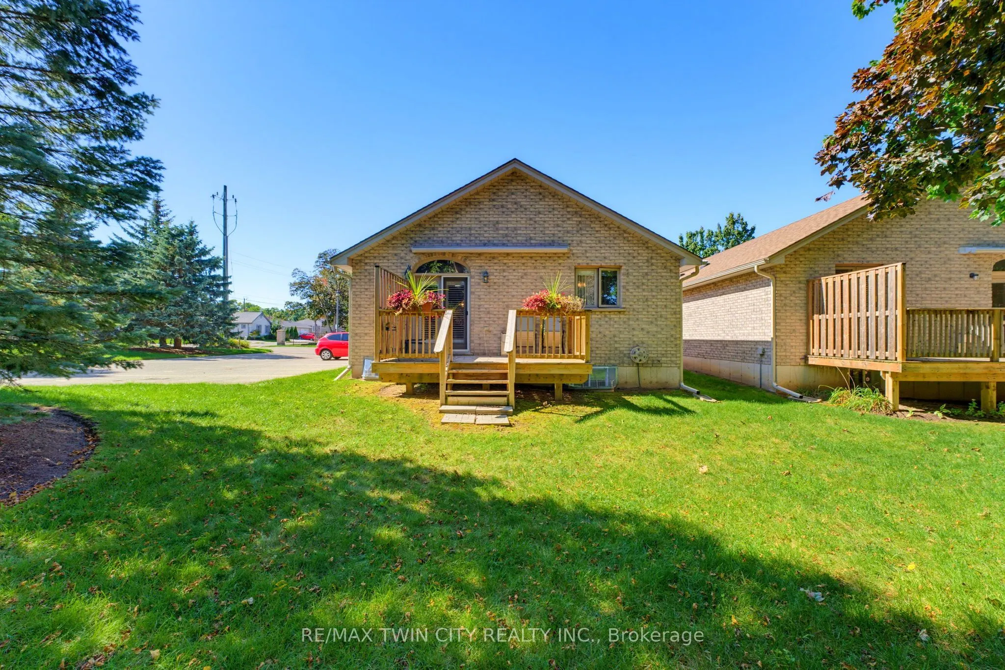 73 Morton Avenue W #9
