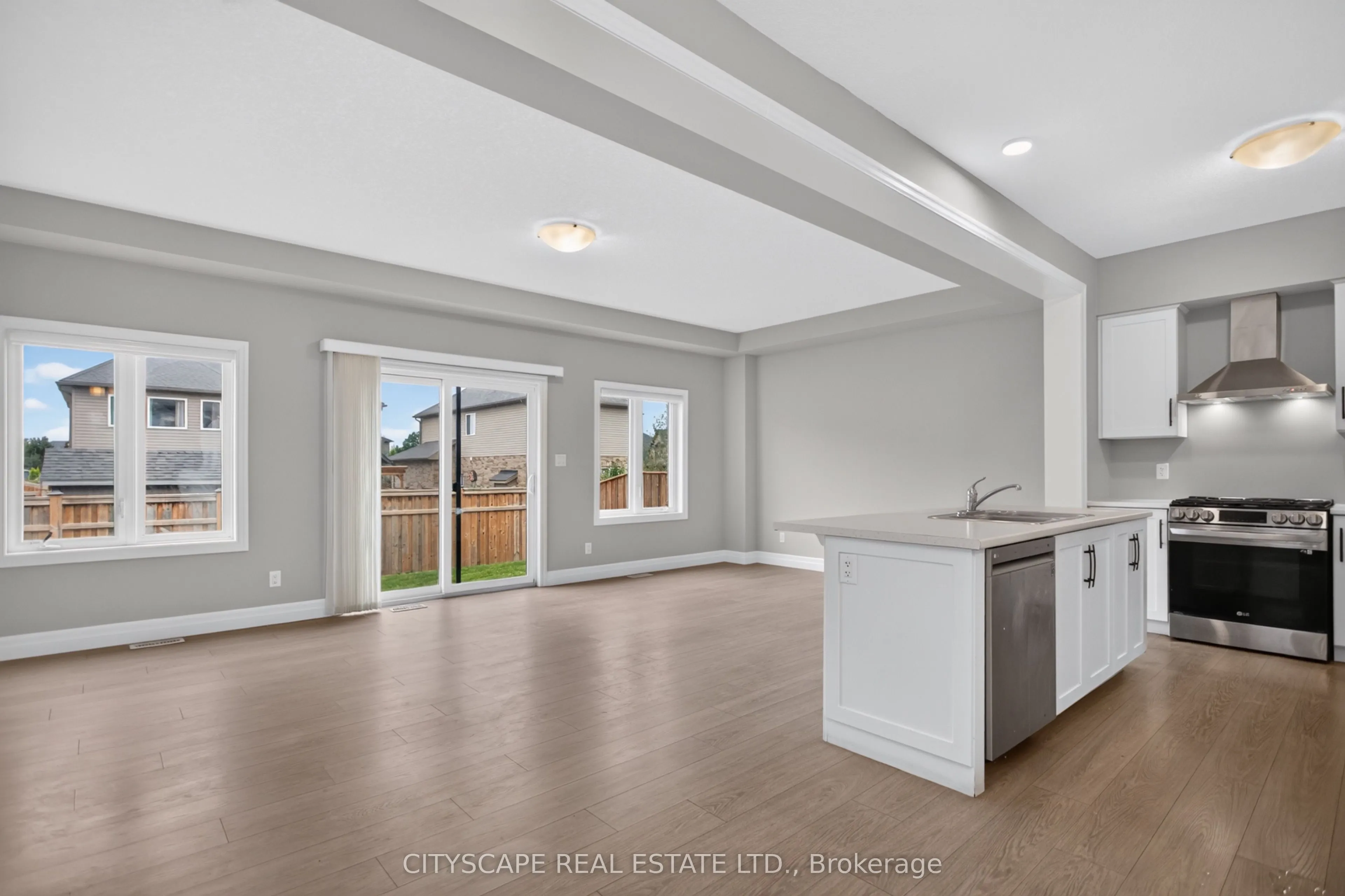 68 Davidson Drive W