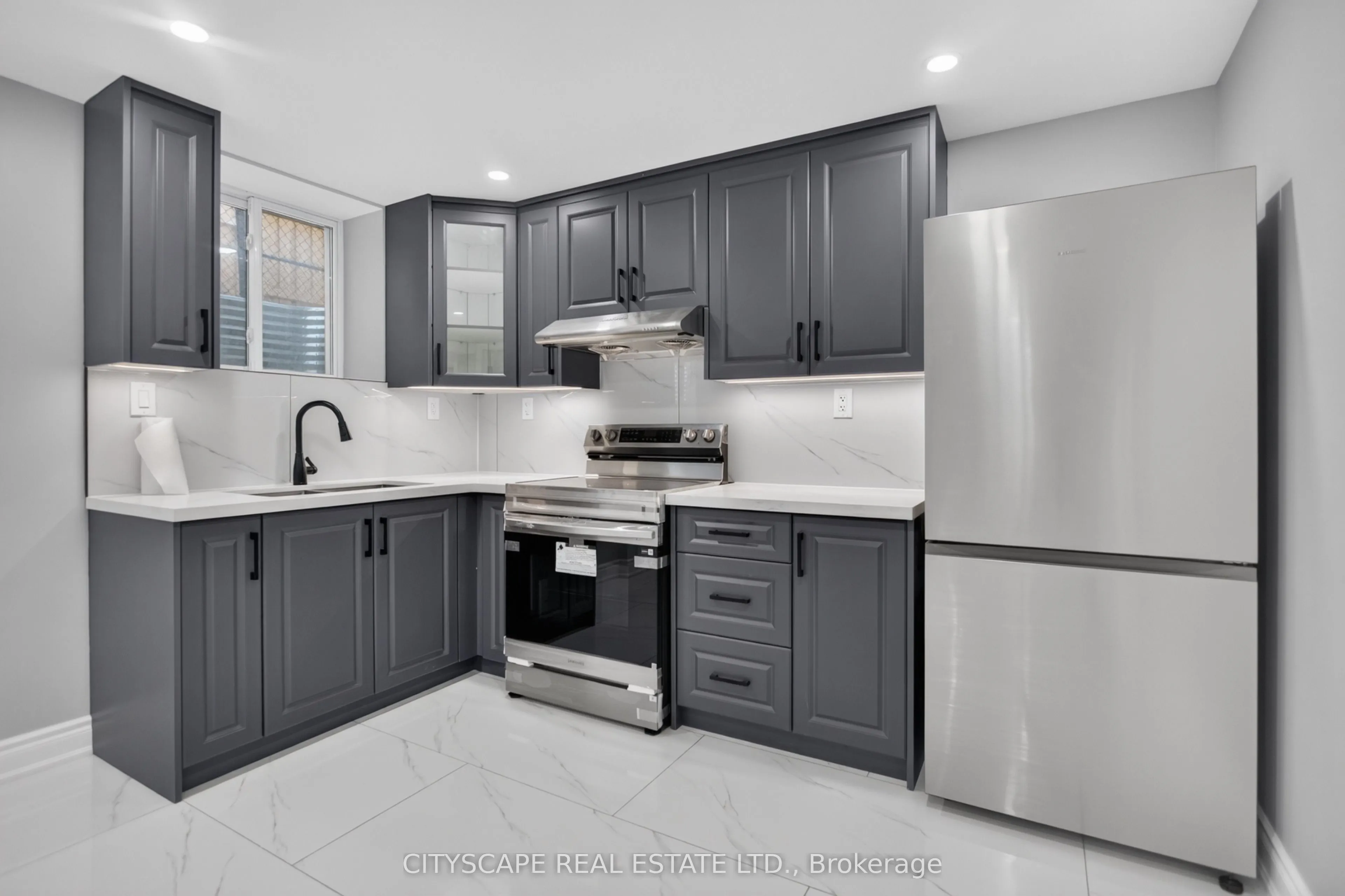 68 Davidson Drive W