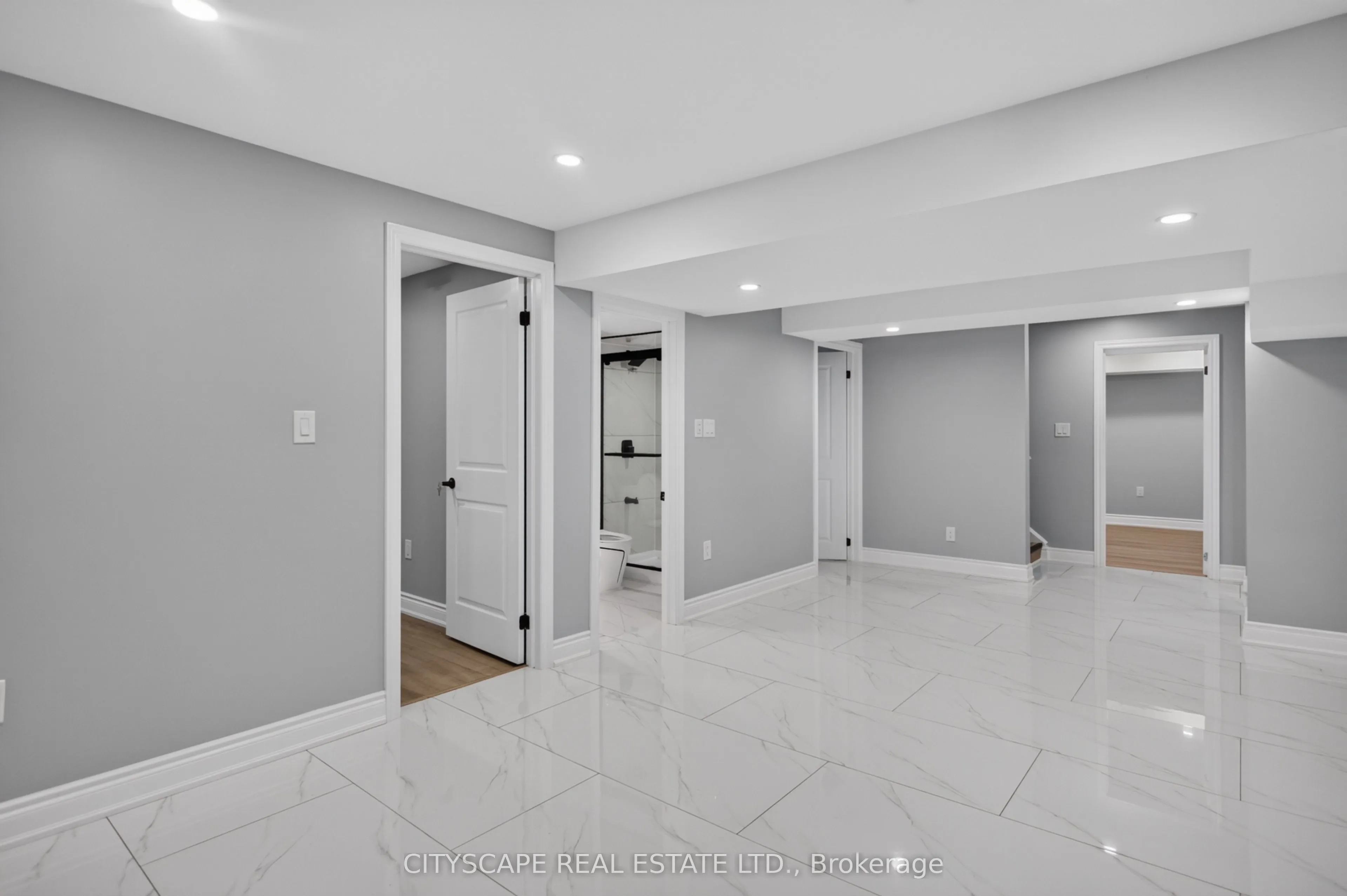 68 Davidson Drive W