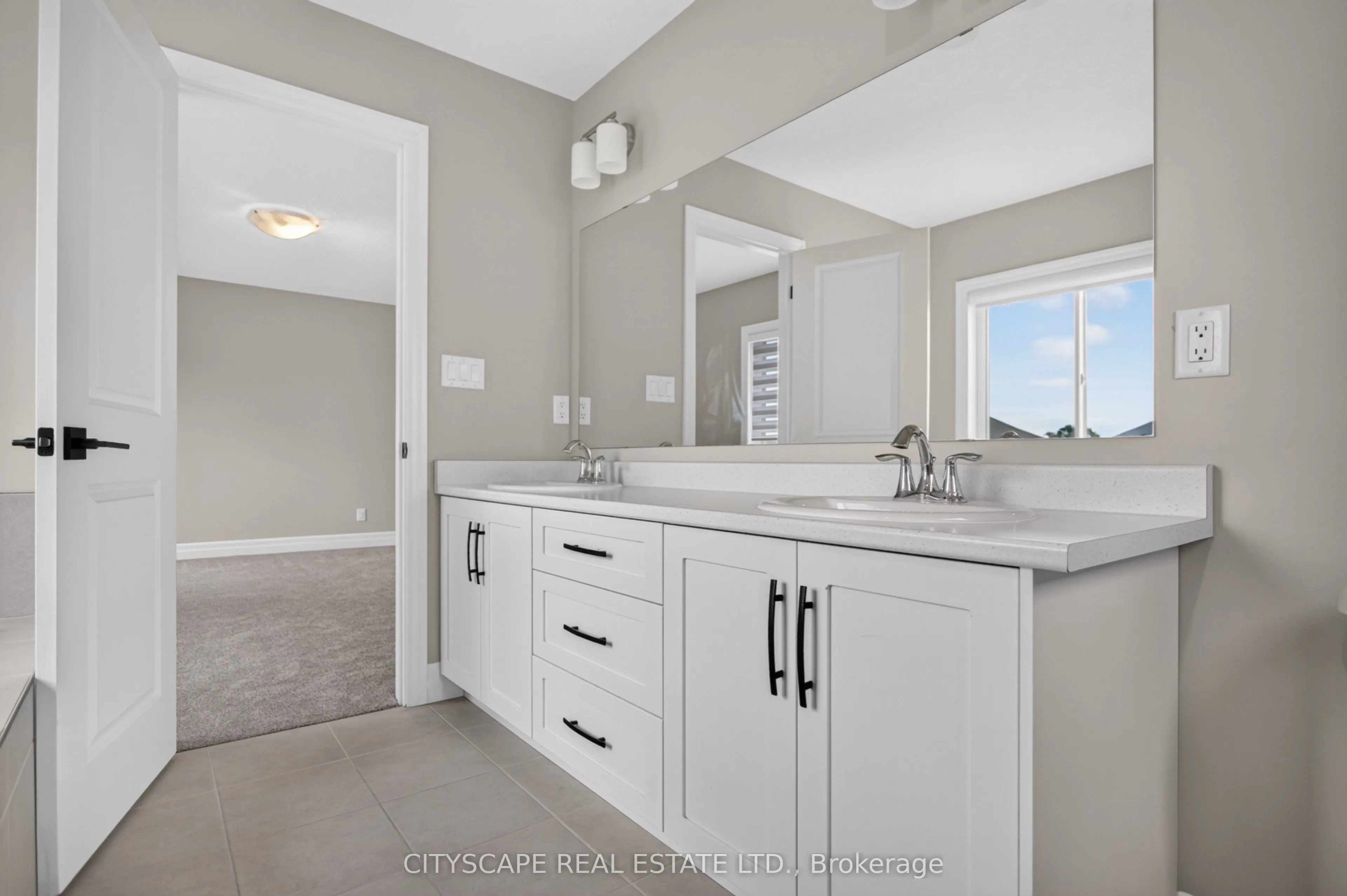 68 Davidson Drive W