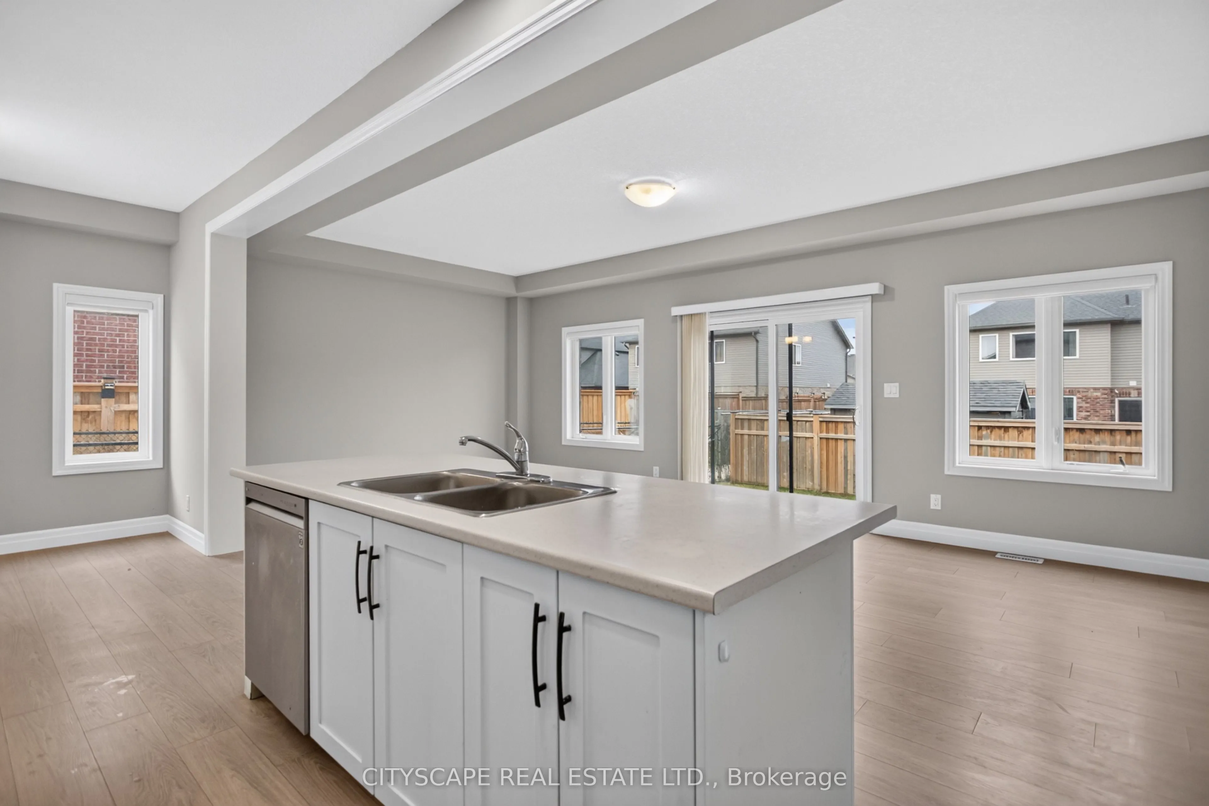 68 Davidson Drive W