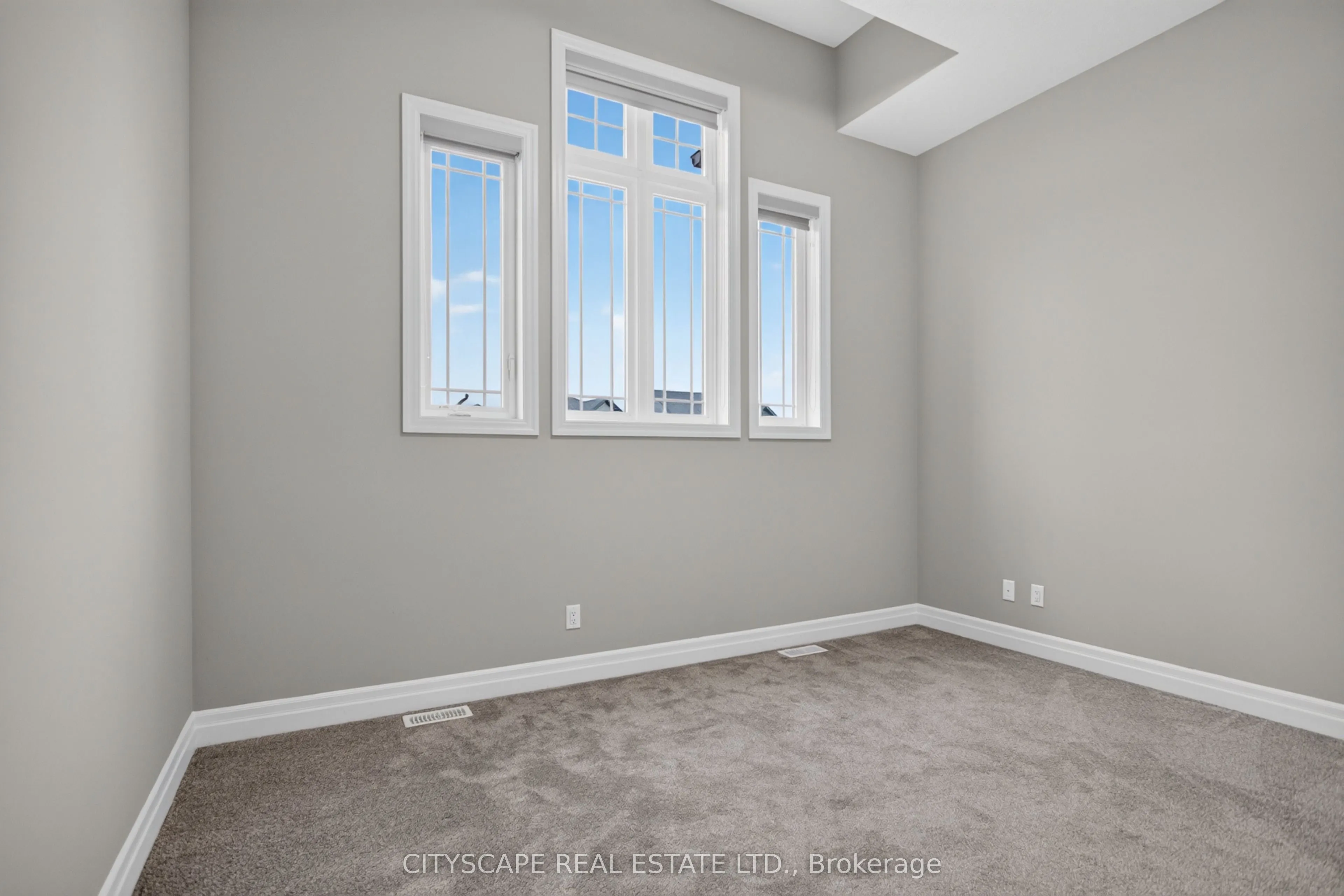 68 Davidson Drive W