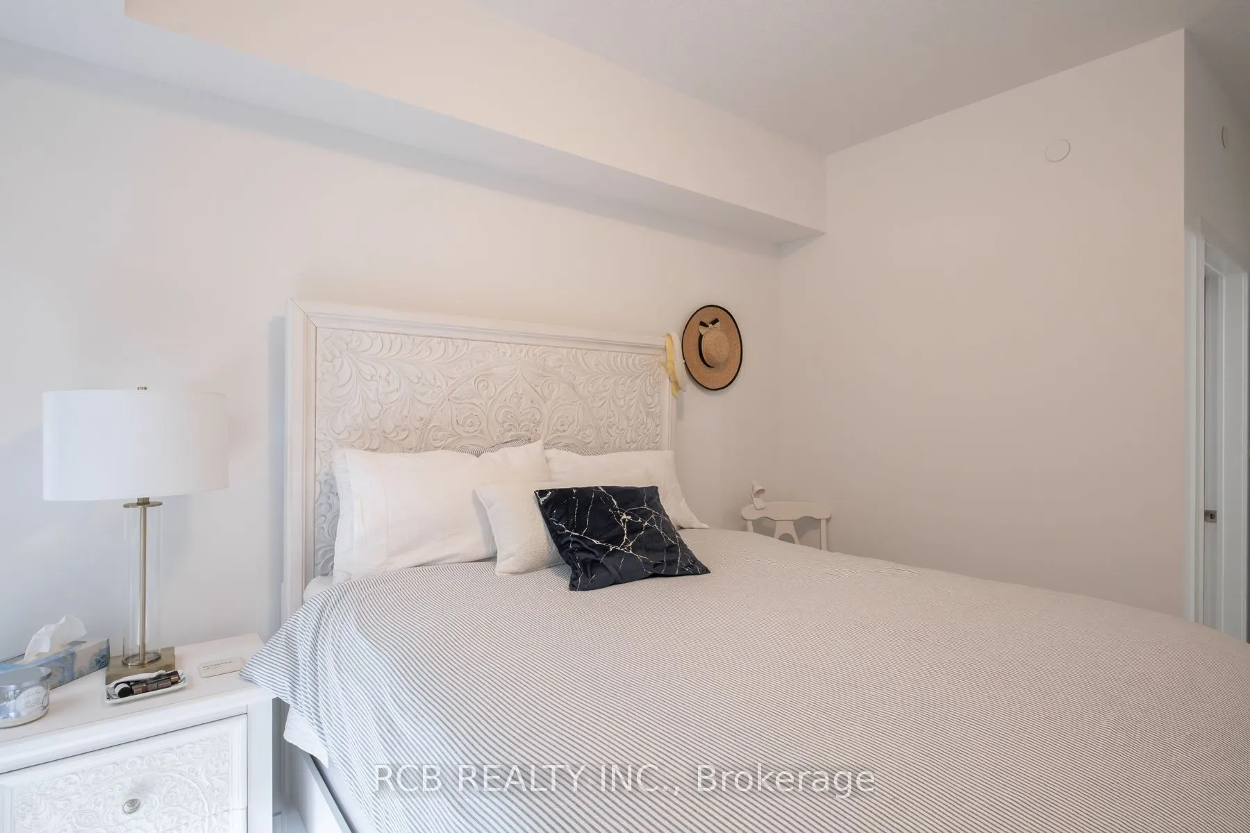 470 Dundas Street E #602