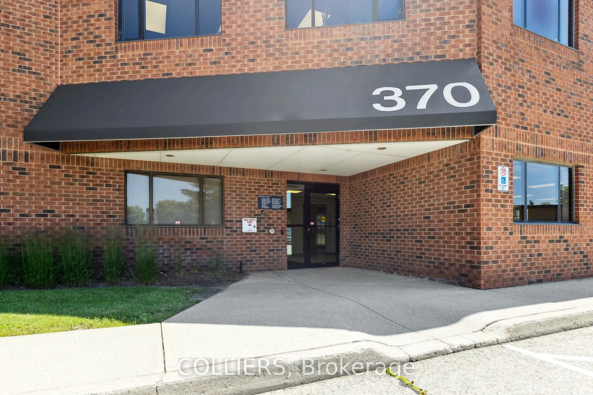 370 Speedvale Avenue #102